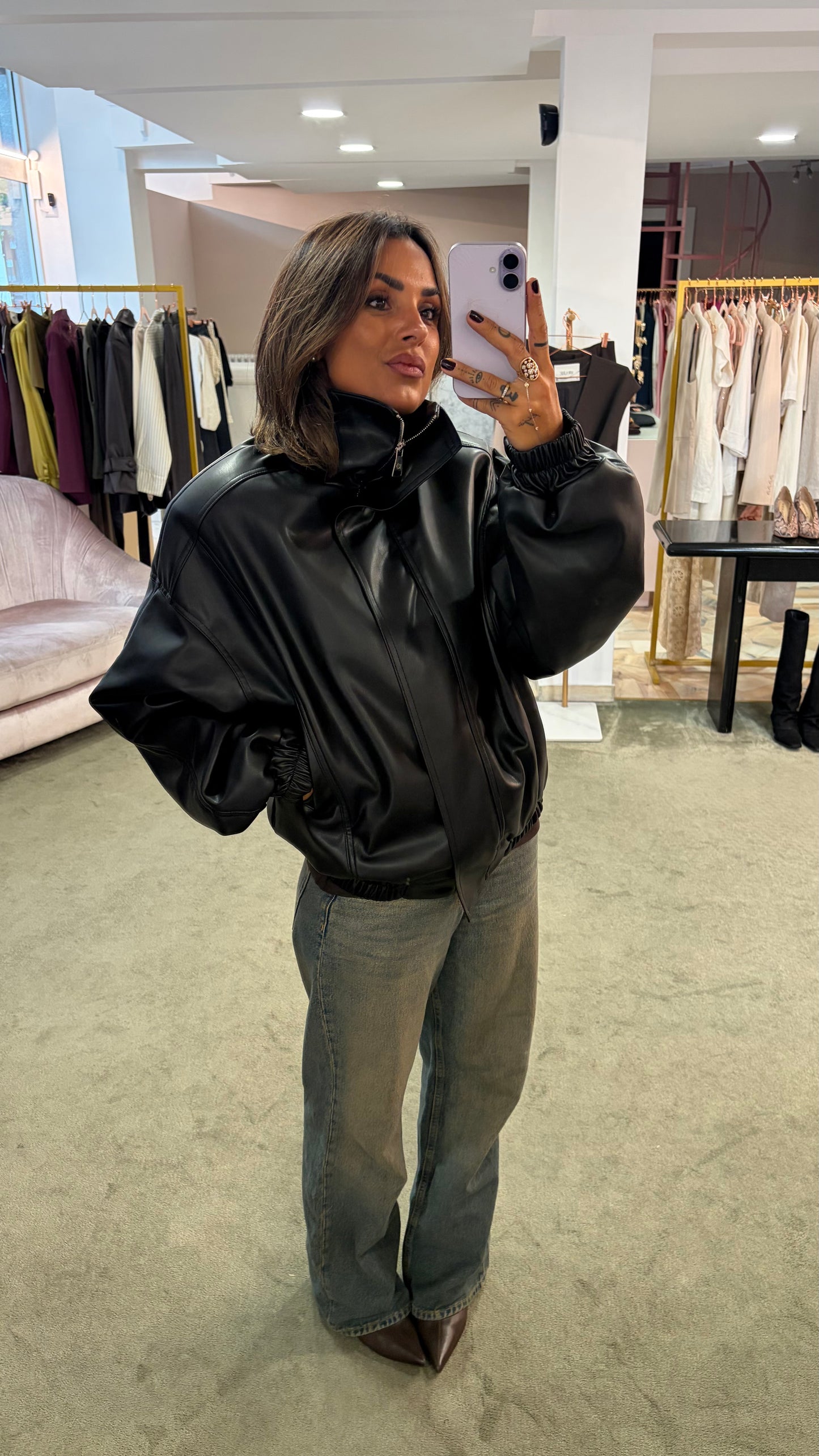 Bomber over nero in eco pelle ks