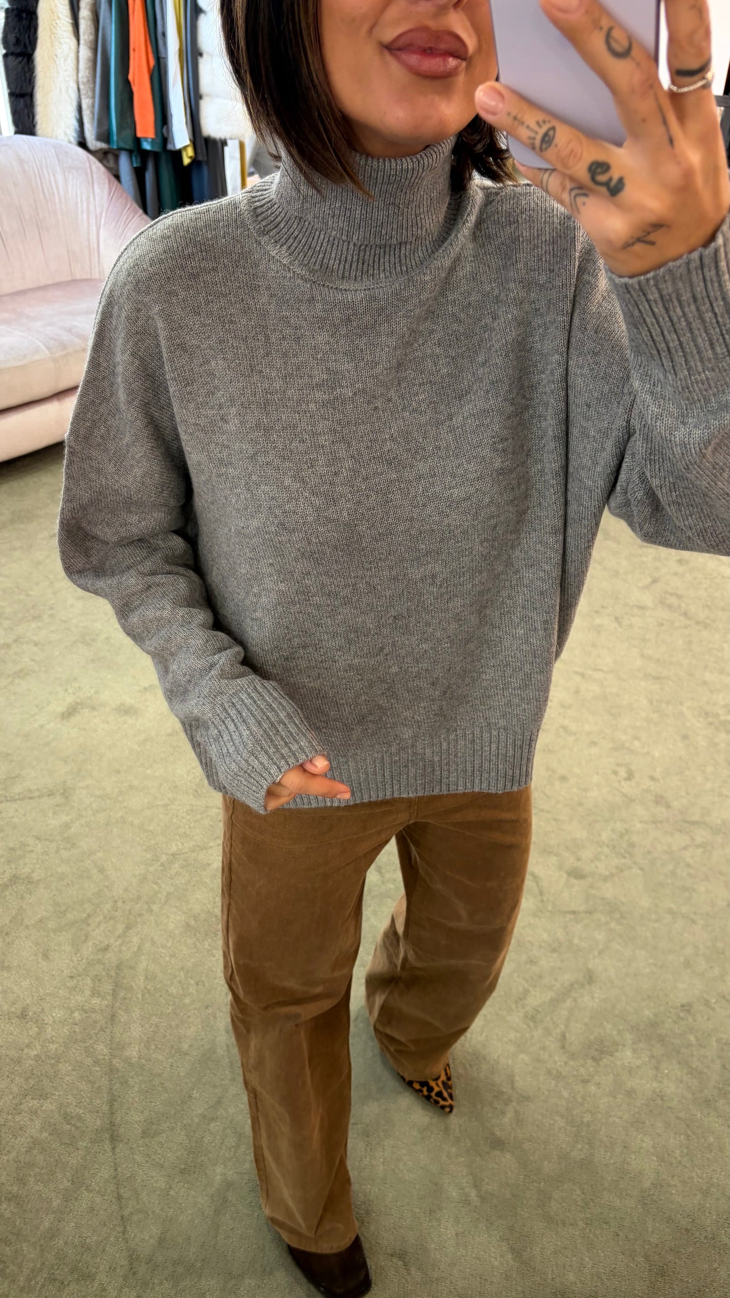 Dolcevita grigio a scatola in angora doppio filo tk