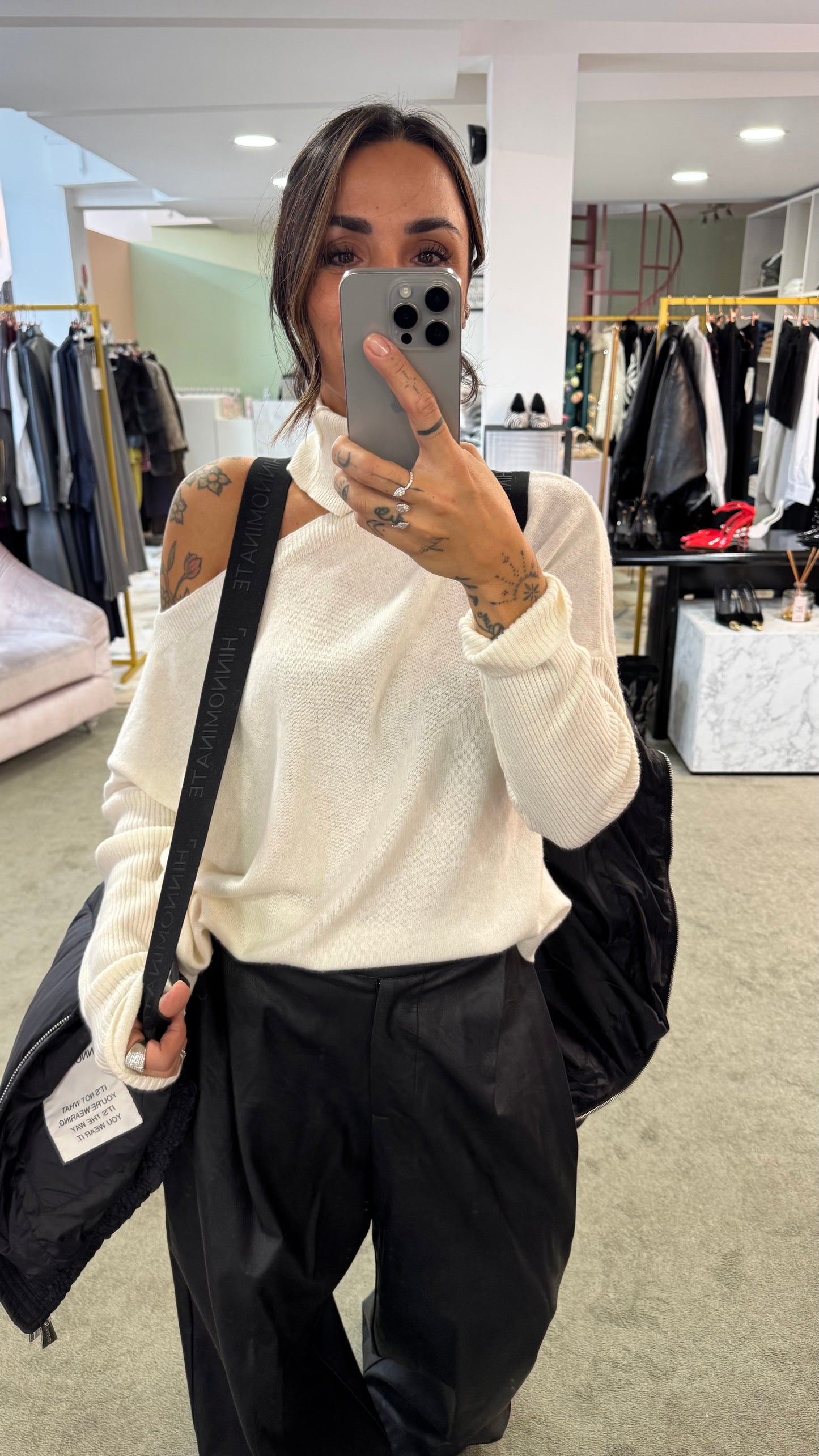 Piumino nero over con cappuccio Hinnominate