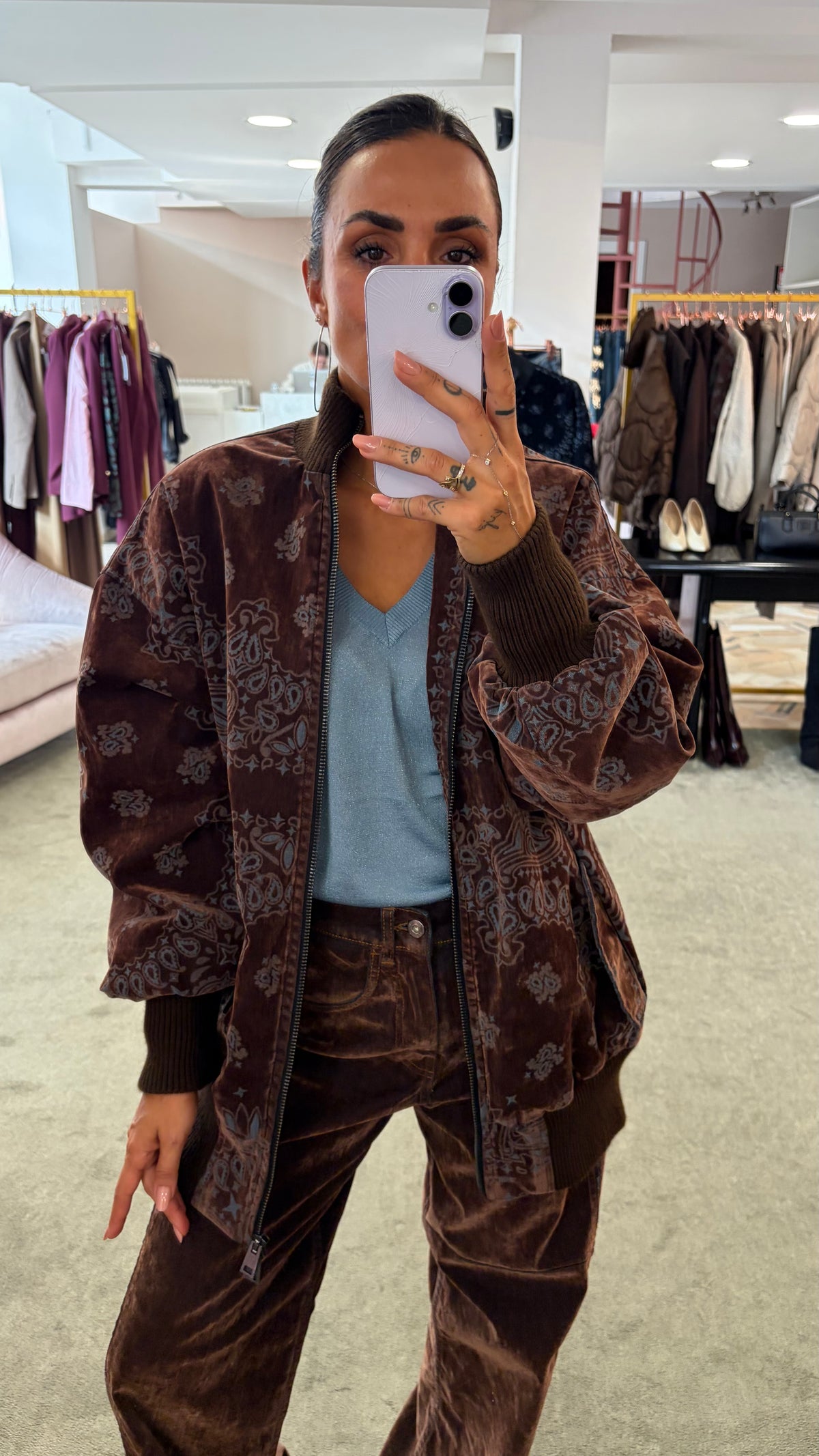 Pantaloni marroni wide in velluto con inserti bandana Don't@Me