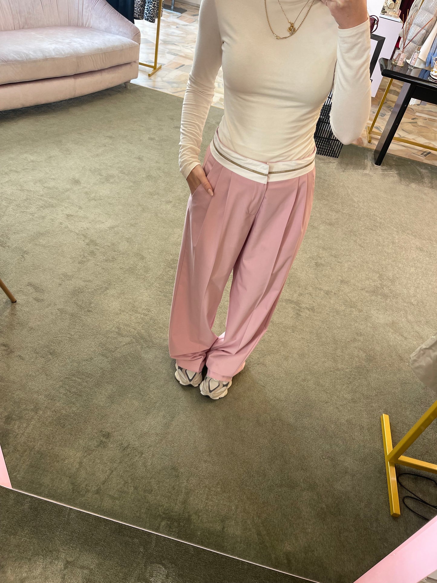 Pantaloni rosa wide leg con risvolto hinnominate