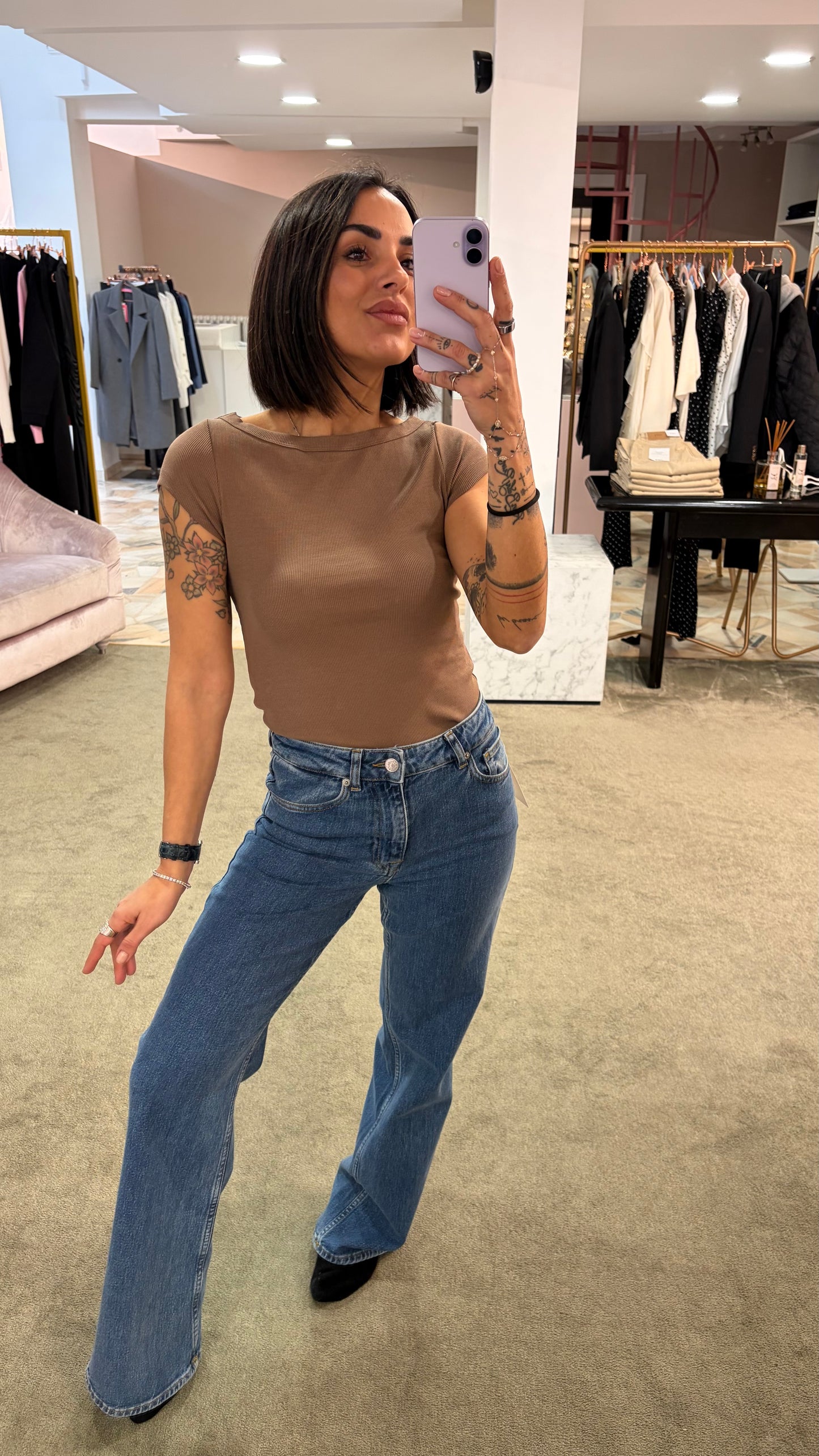 T-shirt fifi nocciola a costine jx