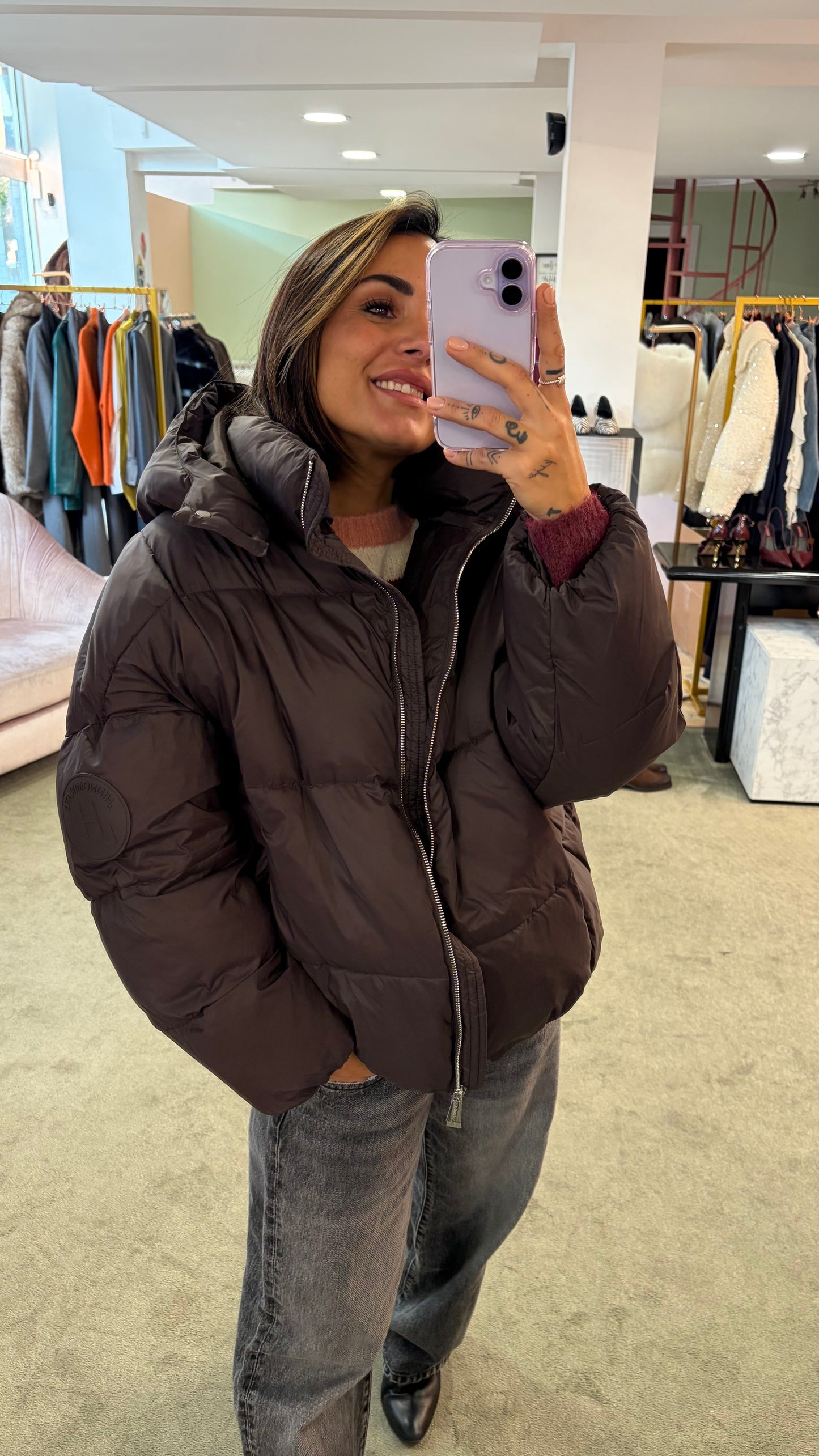 Piumino marrone testa di moro over con cappuccio Hinnominate