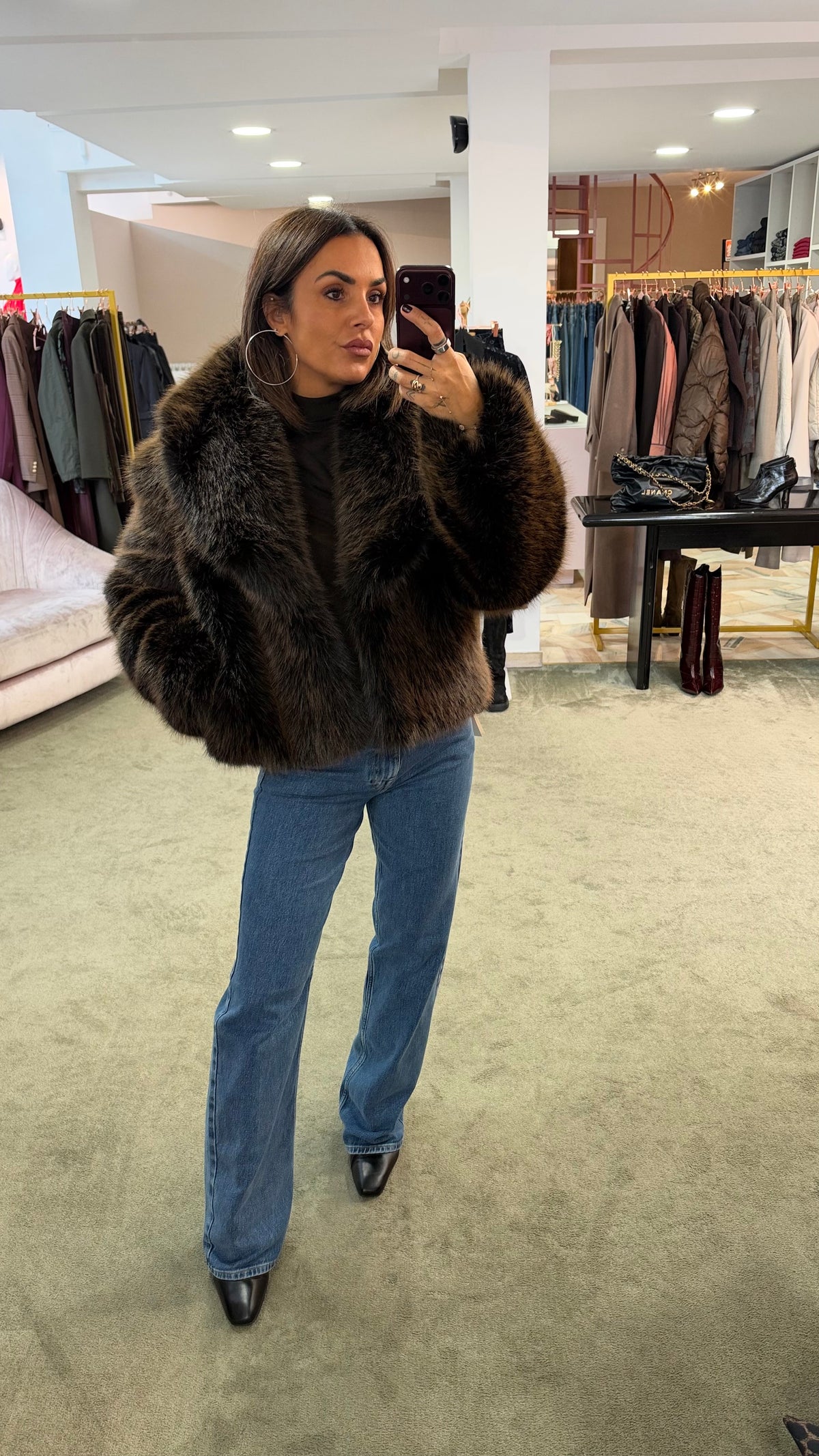 Pelliccia eco marrone con rever un