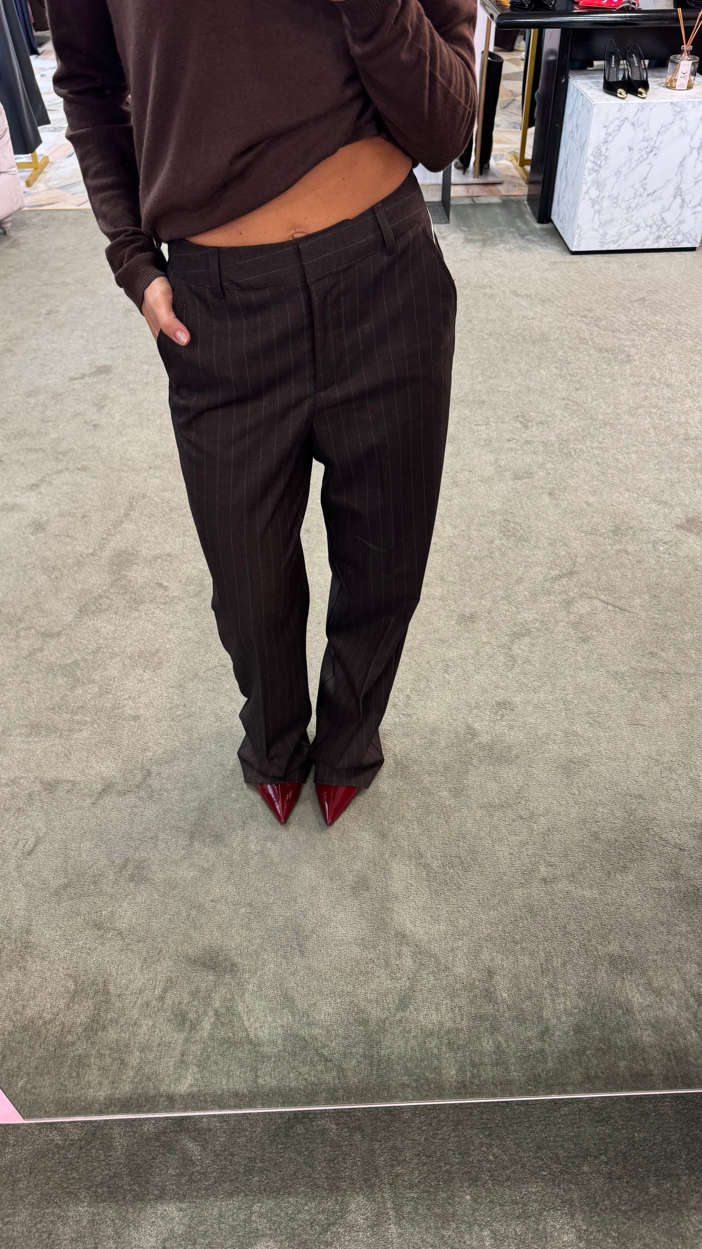 Pantaloni marrone gessato  jx