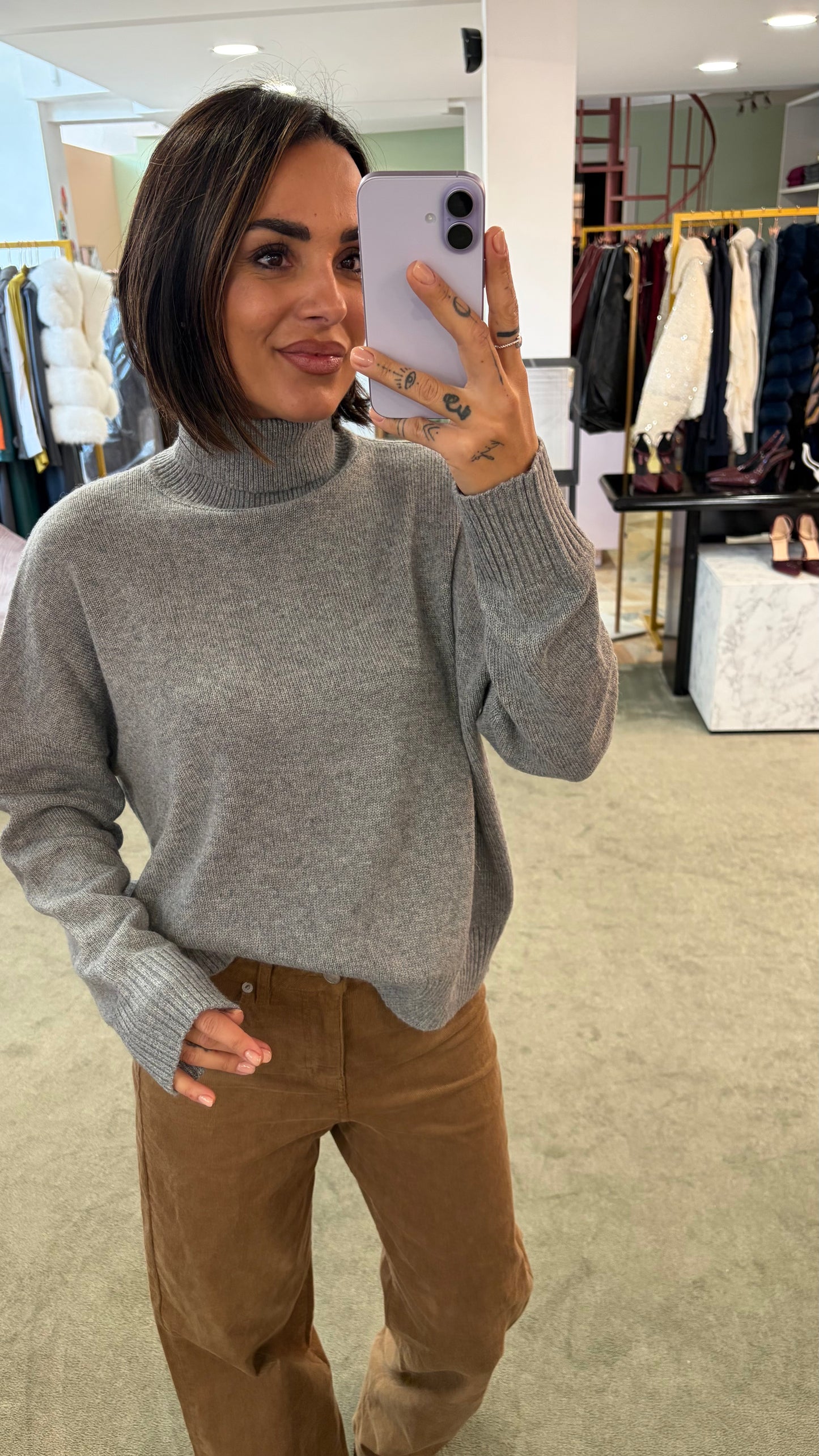 Dolcevita grigio a scatola in angora doppio filo tk