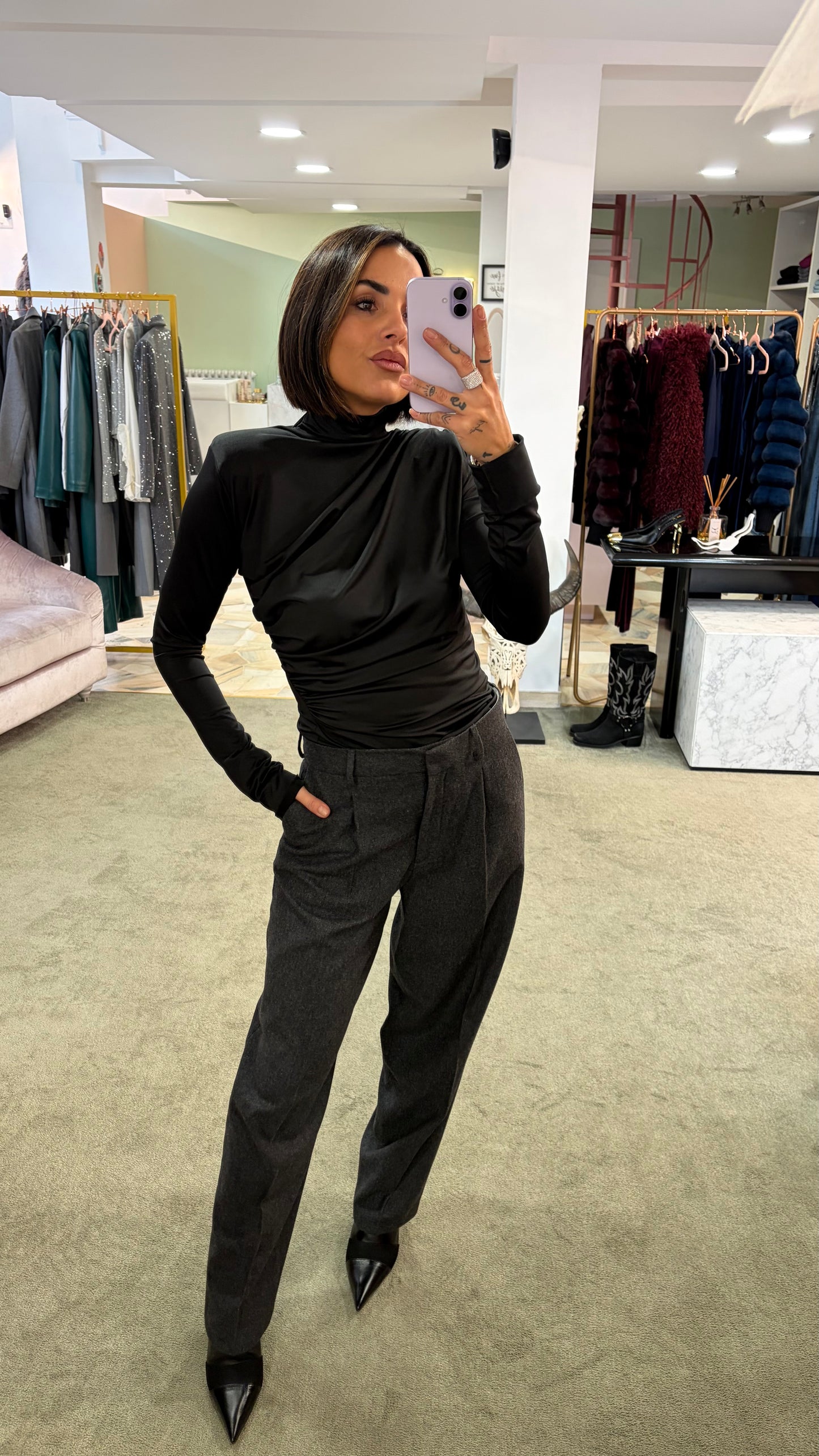 Maglia nera manica lunga drappeggiata ks