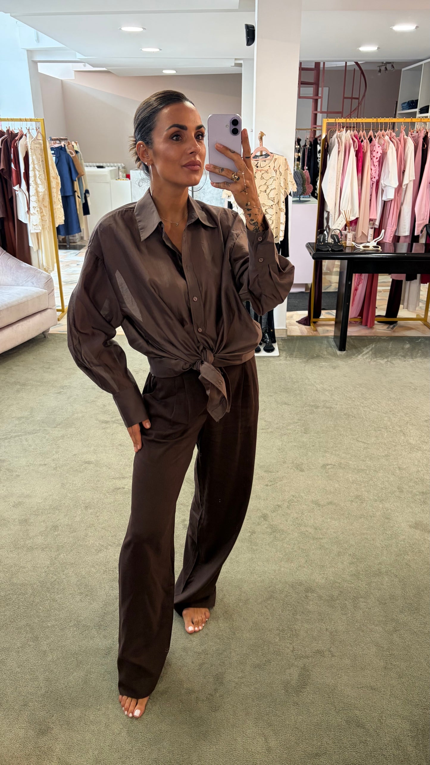 Pantaloni almira marrone caffè con pences ed elastico jx
