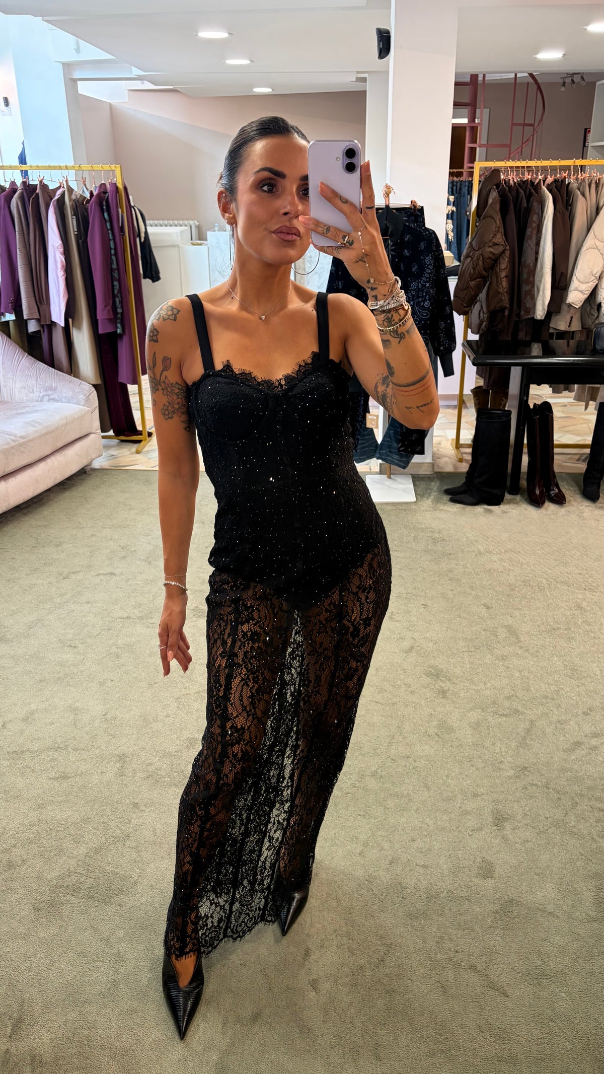 Abito midi vireyan nero in pizzo e micro paillettes tw