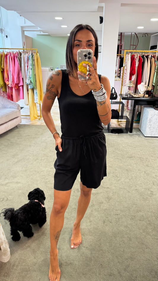 Shorts nero in lino con coulisse jx