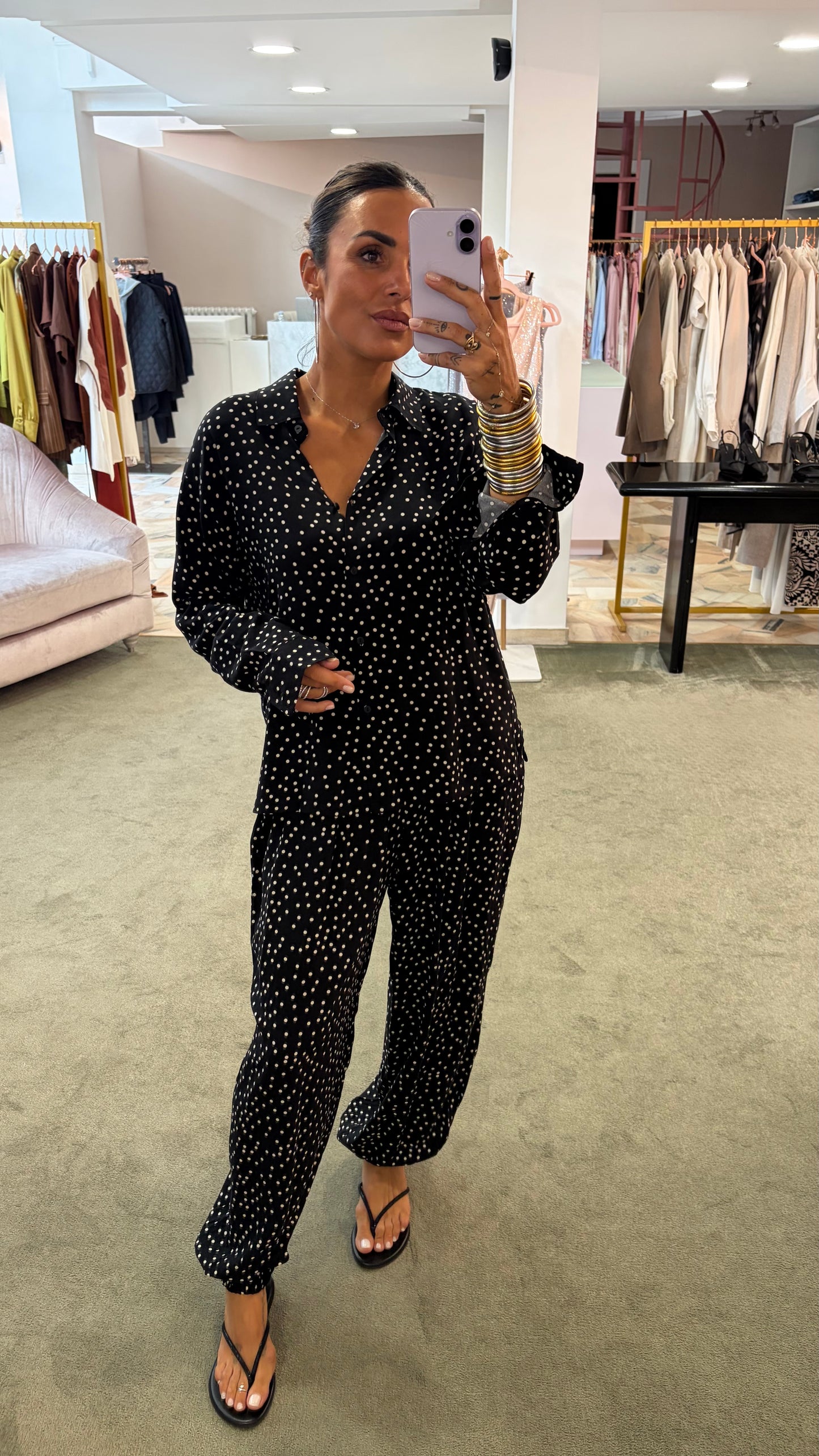 Camicia nera a pois in viscosa sy