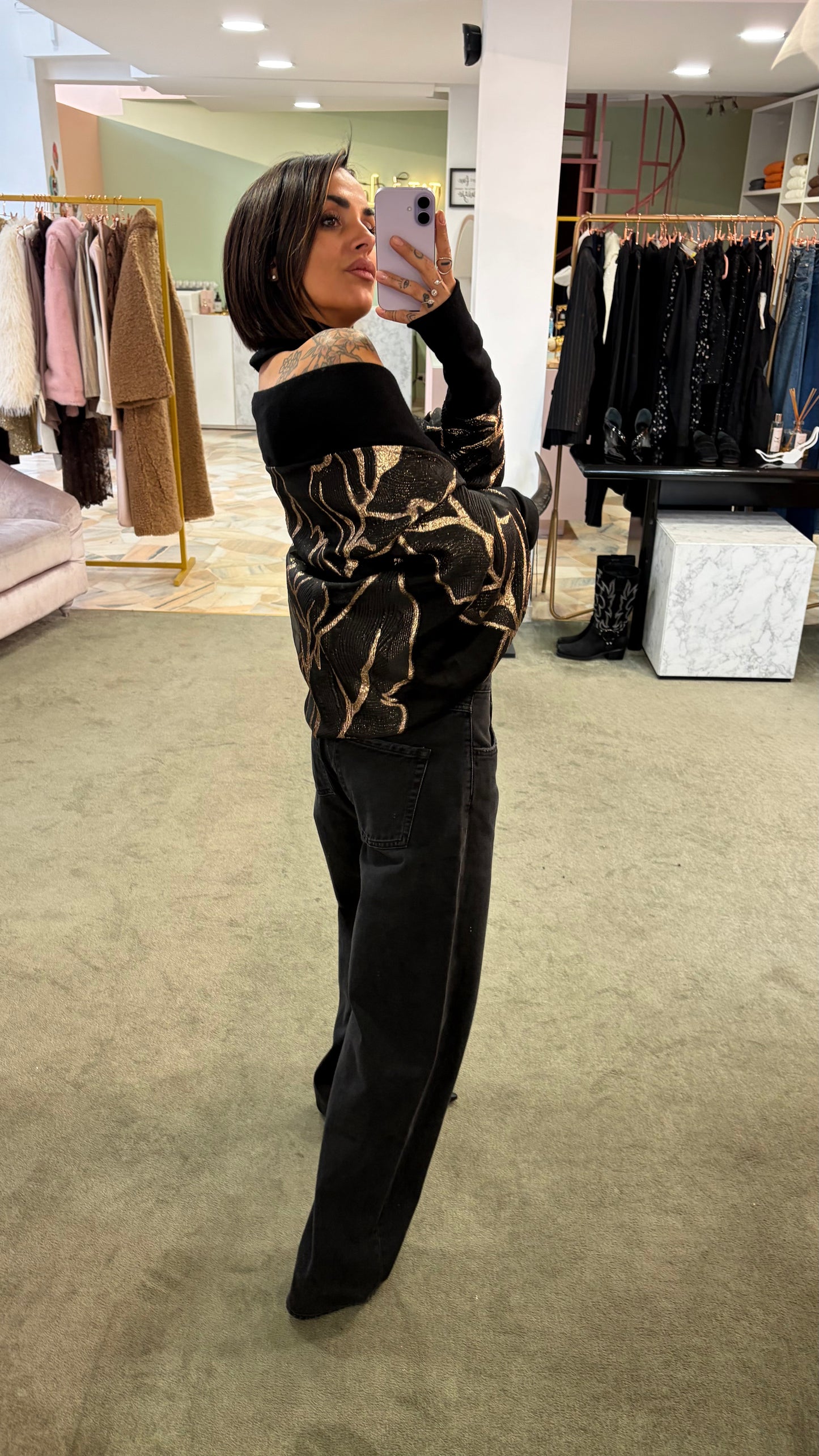 Maxi corprispalle nero con foglie oro mq