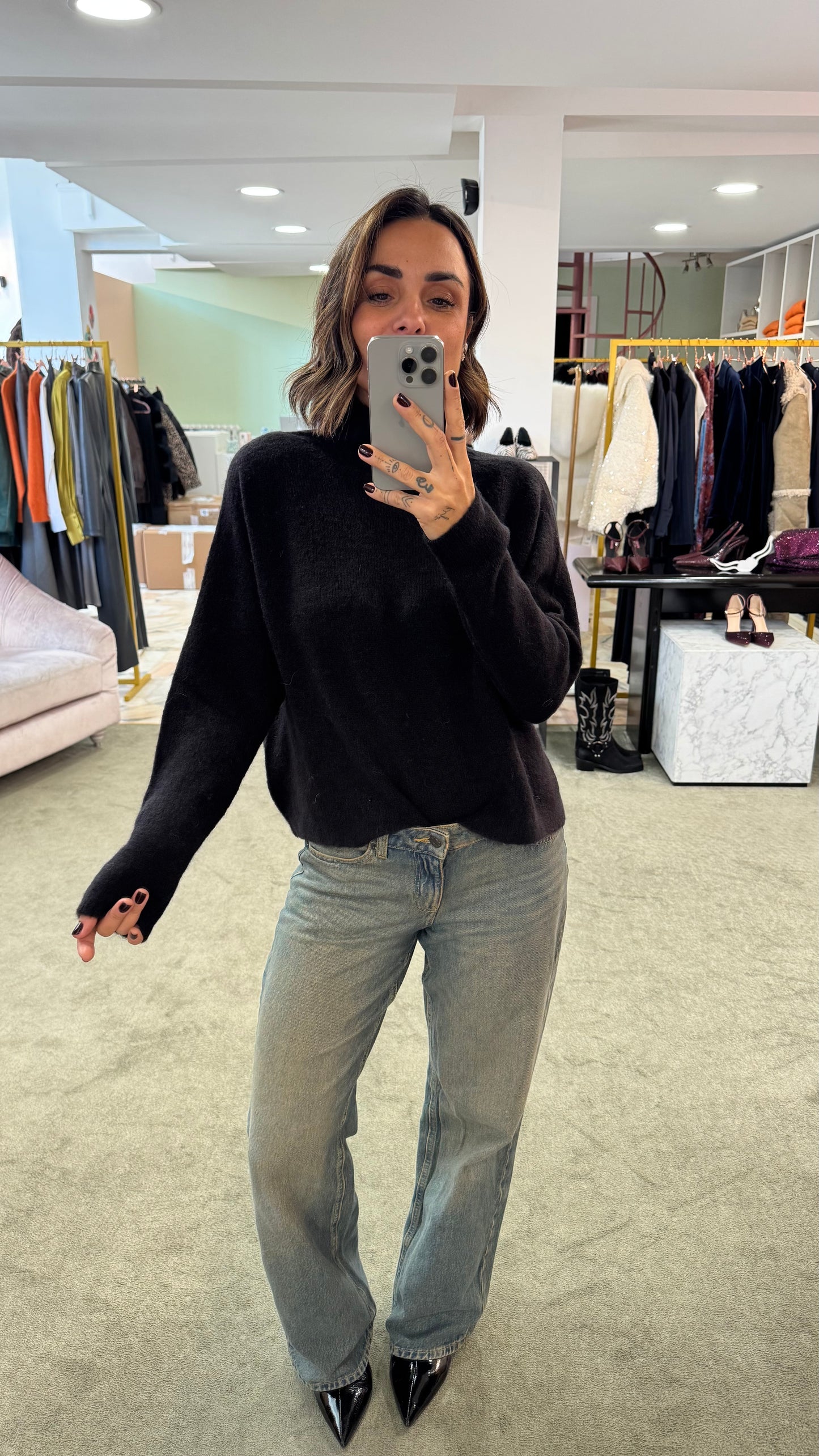 Maglione lupetto nero lh