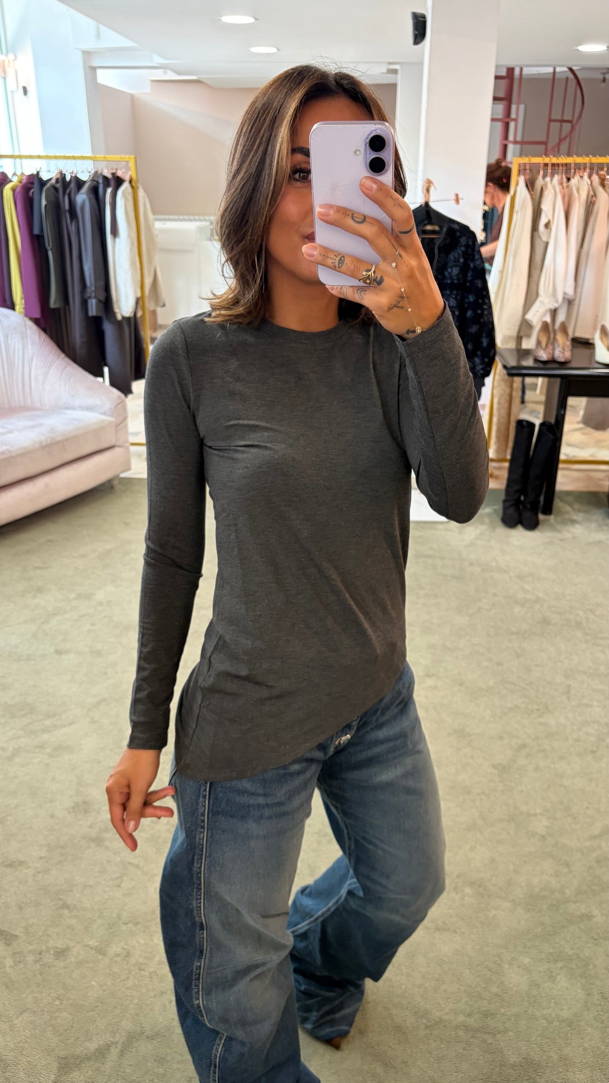 T-shirt grigio scuro maniche lunghe taglio asimmetrico sy