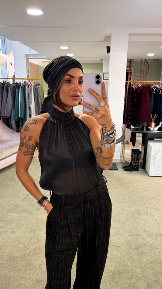 Camicia nera smanicata con sciarpina Actualee