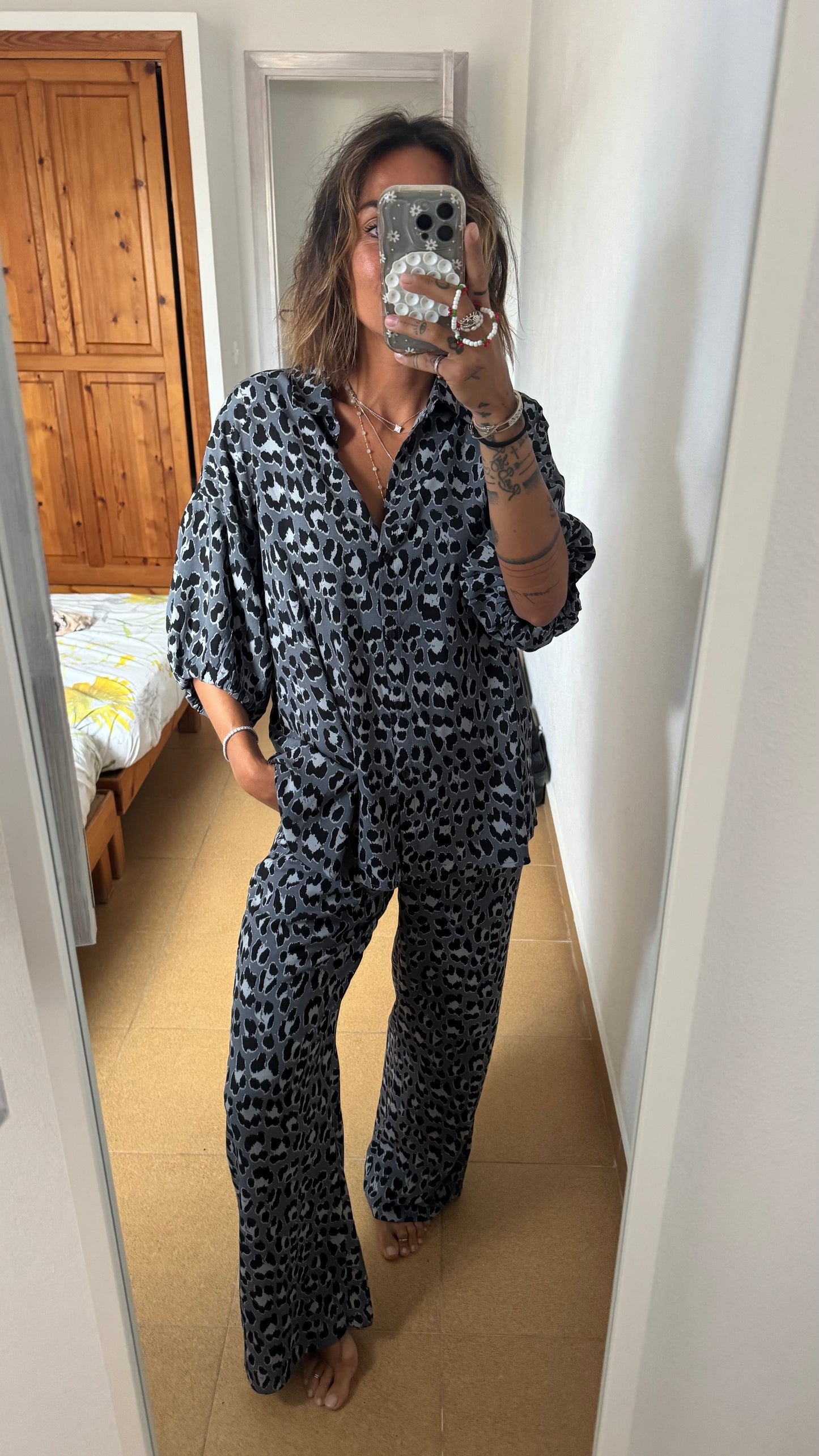 Camicia leopardata grigia sy