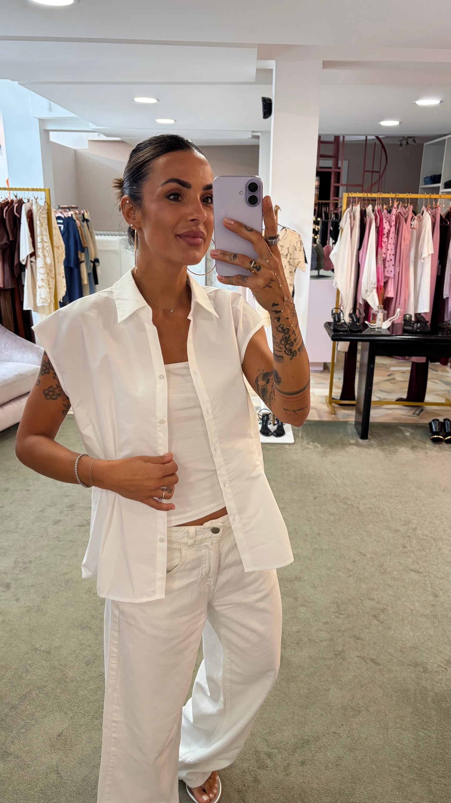 Camicia bianca sciancrata manica scesa sy