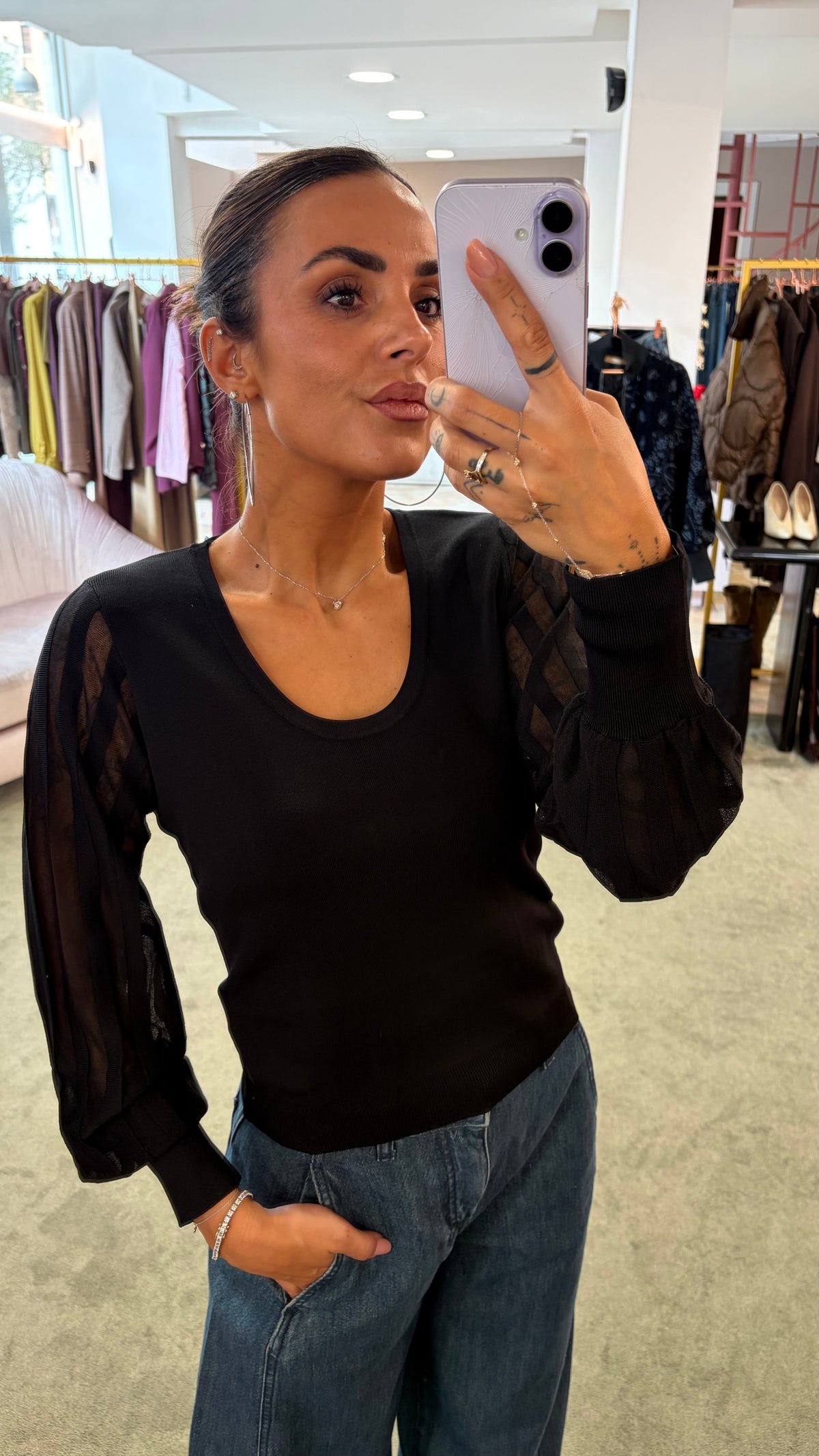 Maglia nera girocollo maniche lunghe a righe fr