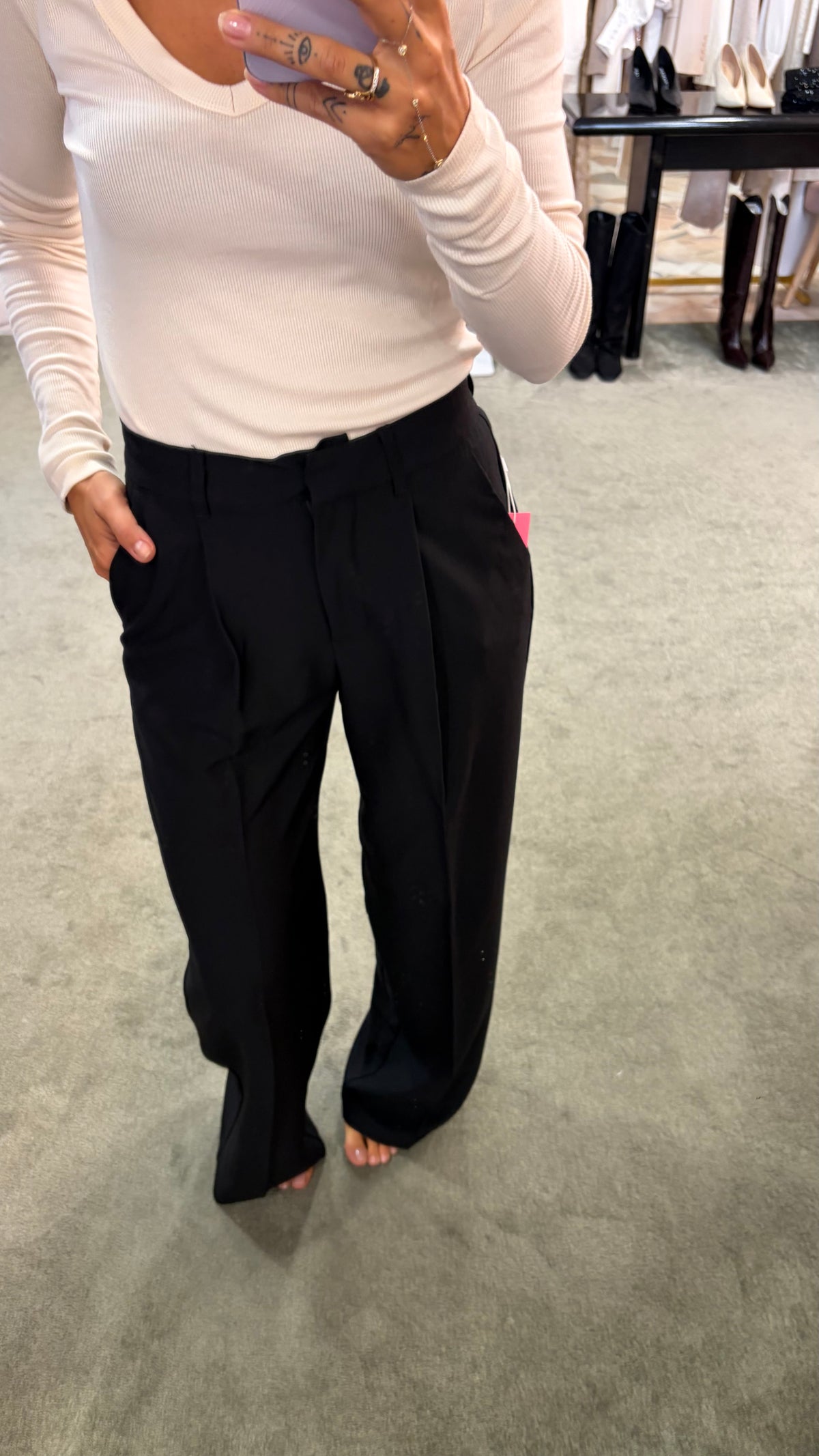 Pantaloni neri ellis con pences wide leg jx