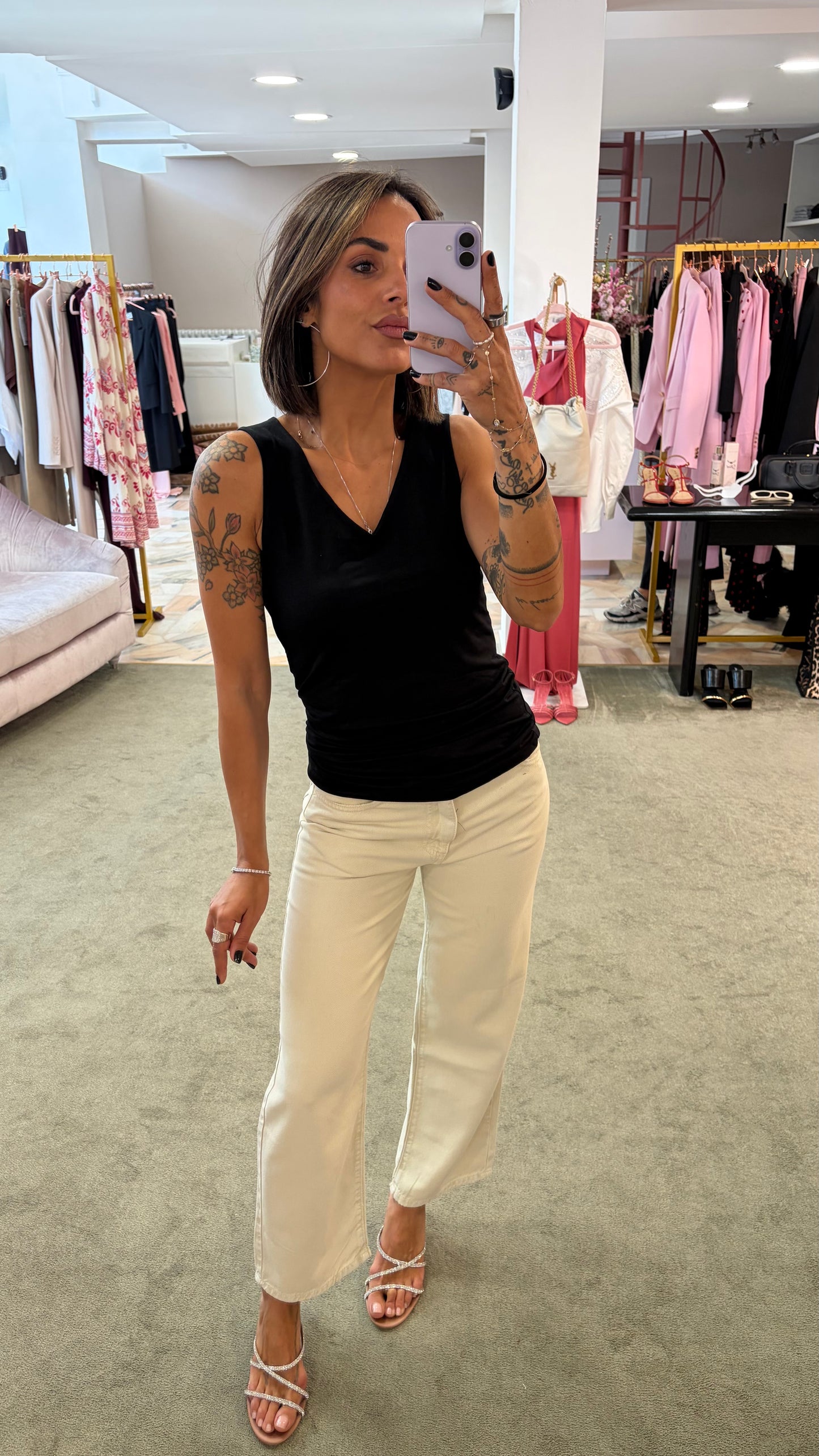 Canotta nera scollo a v sy