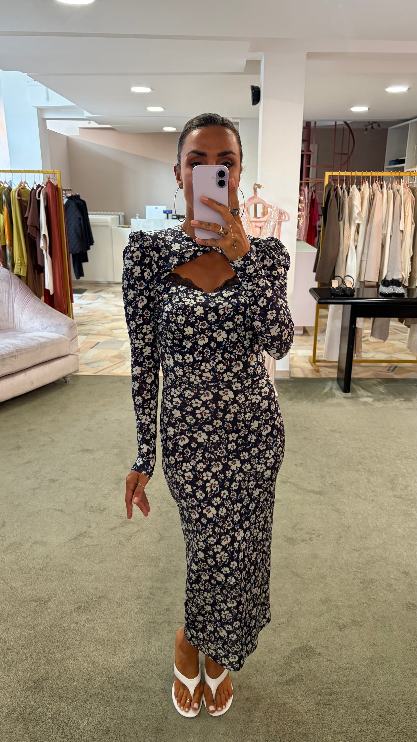 Abito blu con fiorellini cut out pizzo MAR DE MARGARITAS