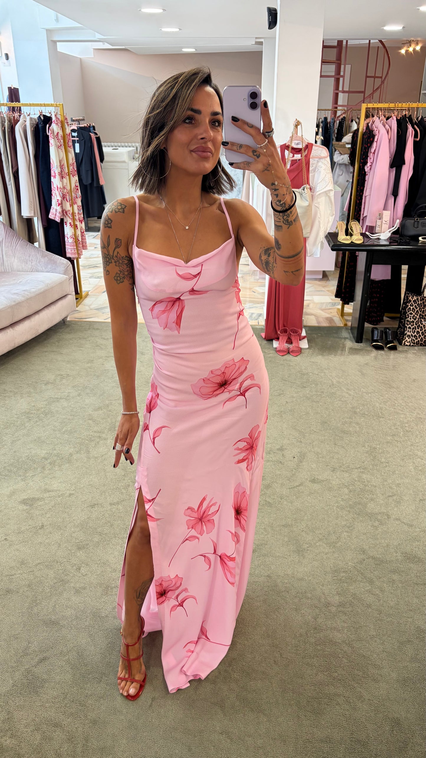 Abito kelly lungo MAR DE MARGARITAS rosa con fiori fucsia