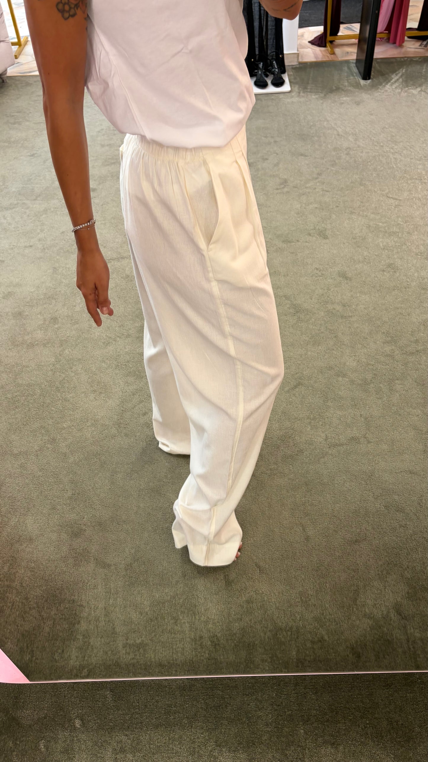 Pantaloni almira panna con pences ed elastico jx