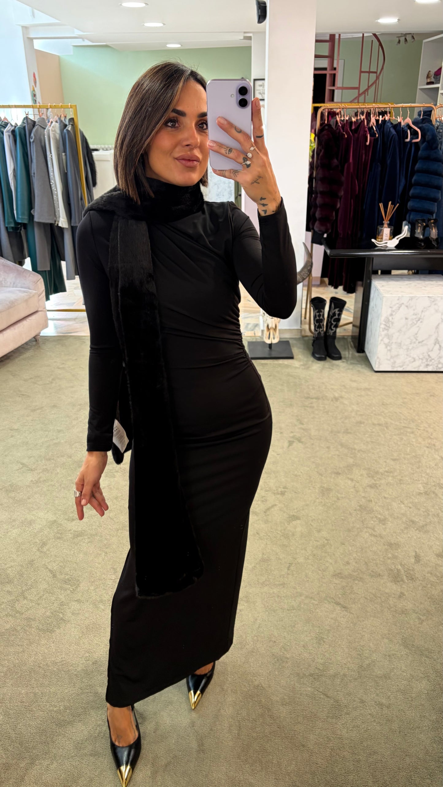 Abito lupetto tubino nero con arricciature gl