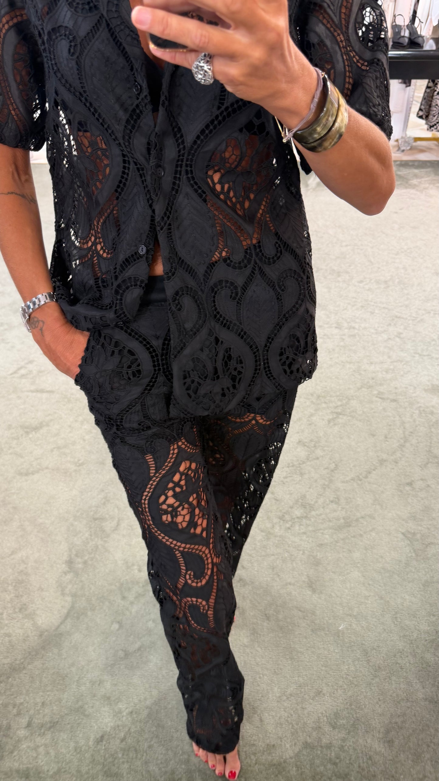 Pantaloni neri in pizzo gl