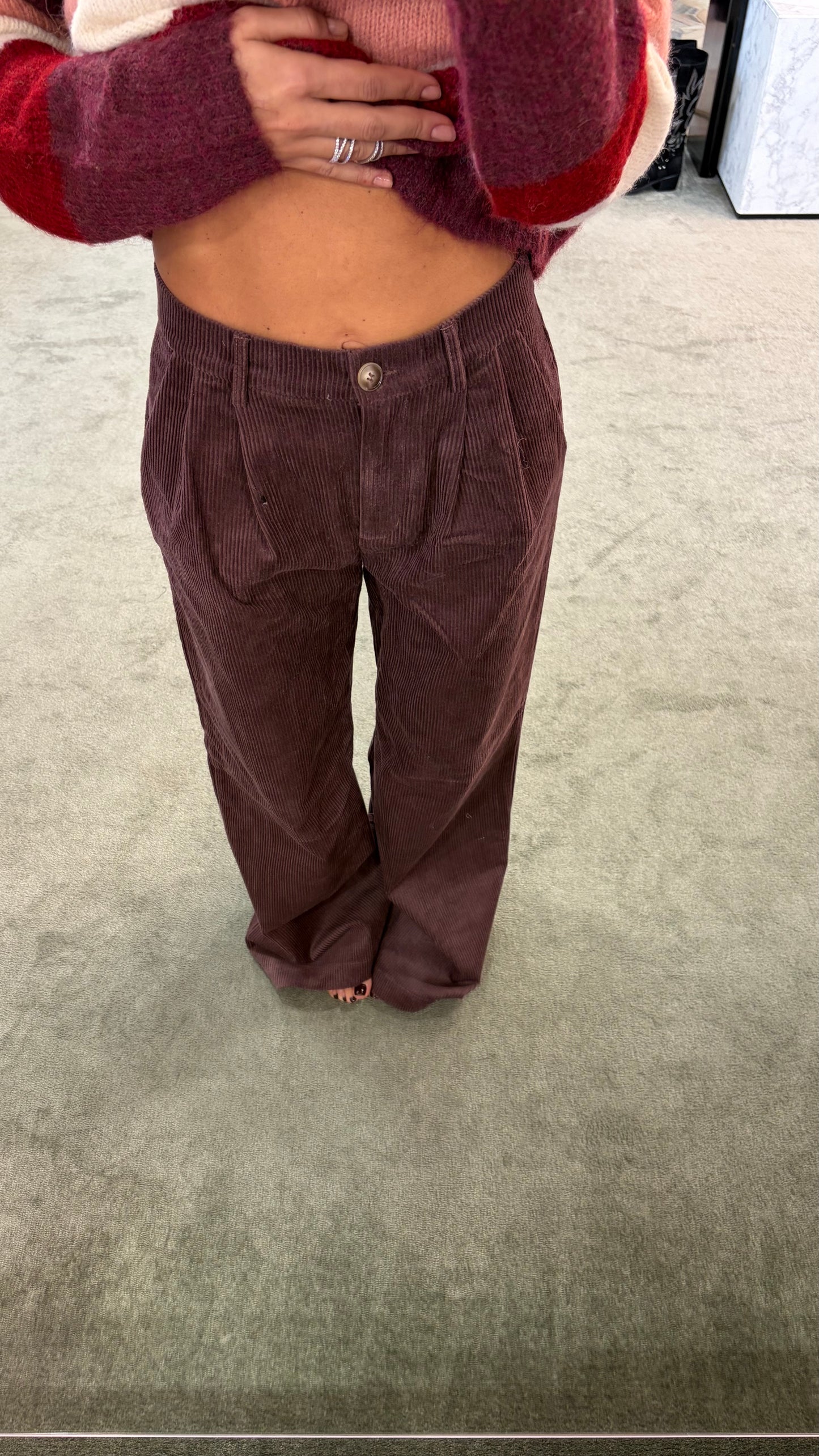 Pantaloni prugna a costine in velluto gl