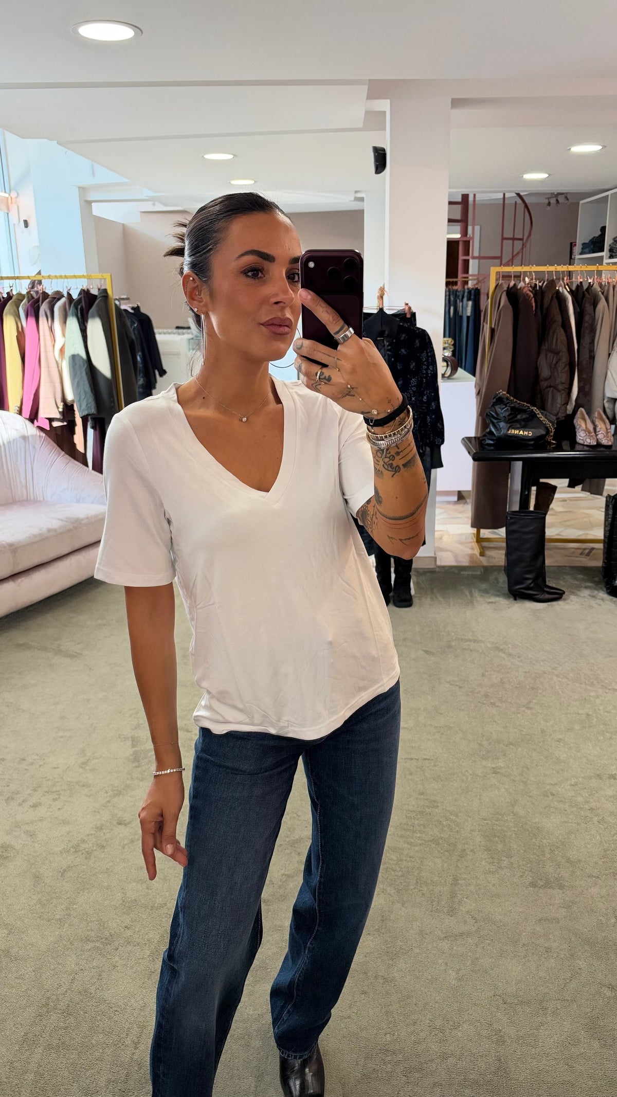 T-shirt rita bianca scollo a v aw