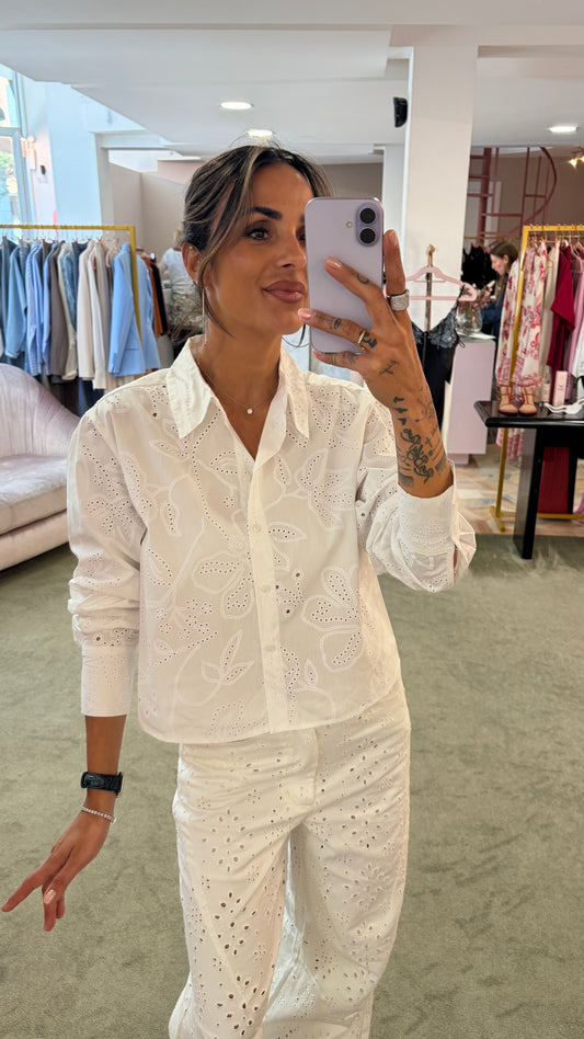 Camicia crop bianca in sangallo jx