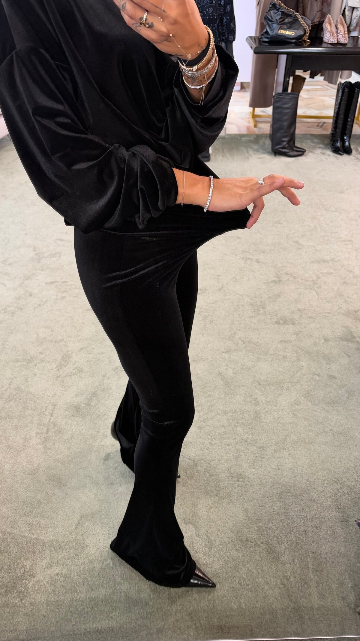 Pantaloni neri flare in velluto Don't@Me