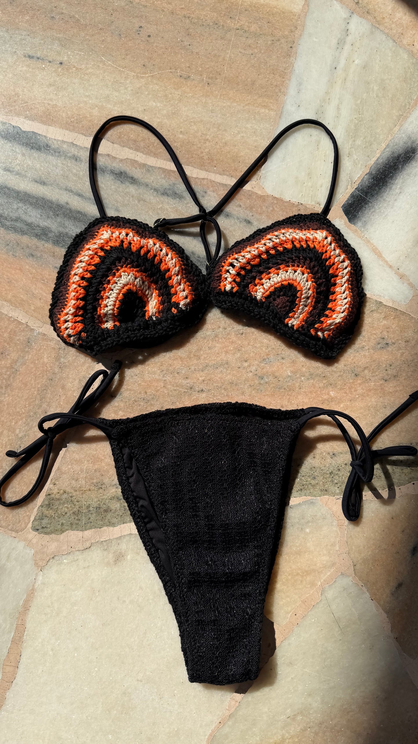 Bikini triangolo nero crochet Me Fui