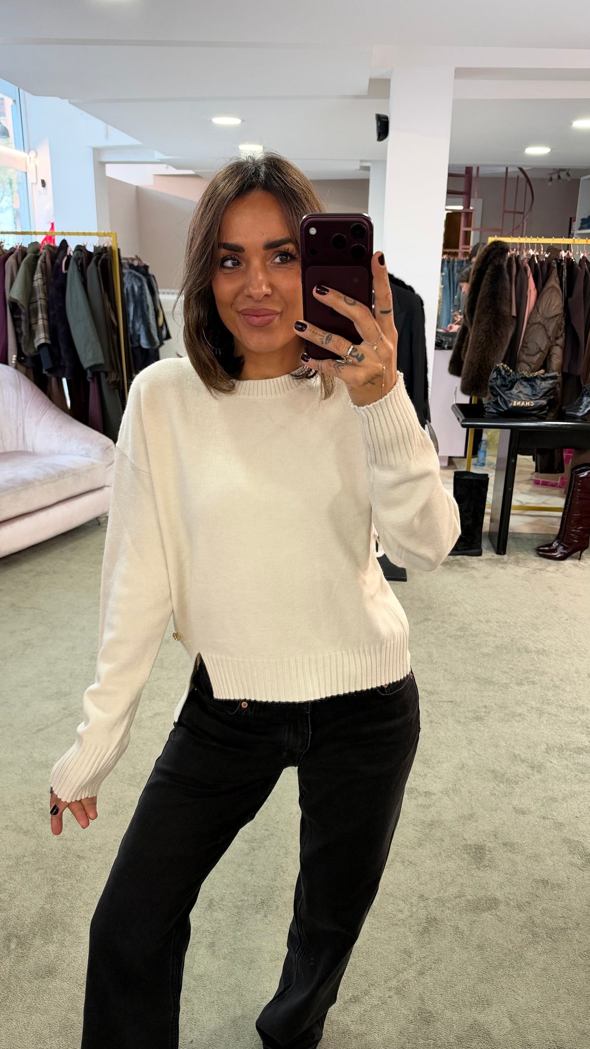 Maglione panna con spacchi asimmetrici tk