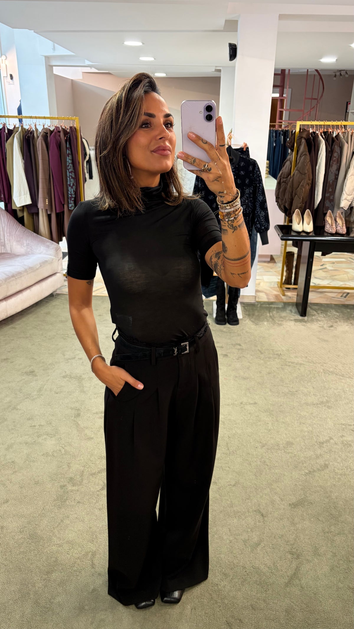 Maglia lupetto nera maniche corte Hinnominate