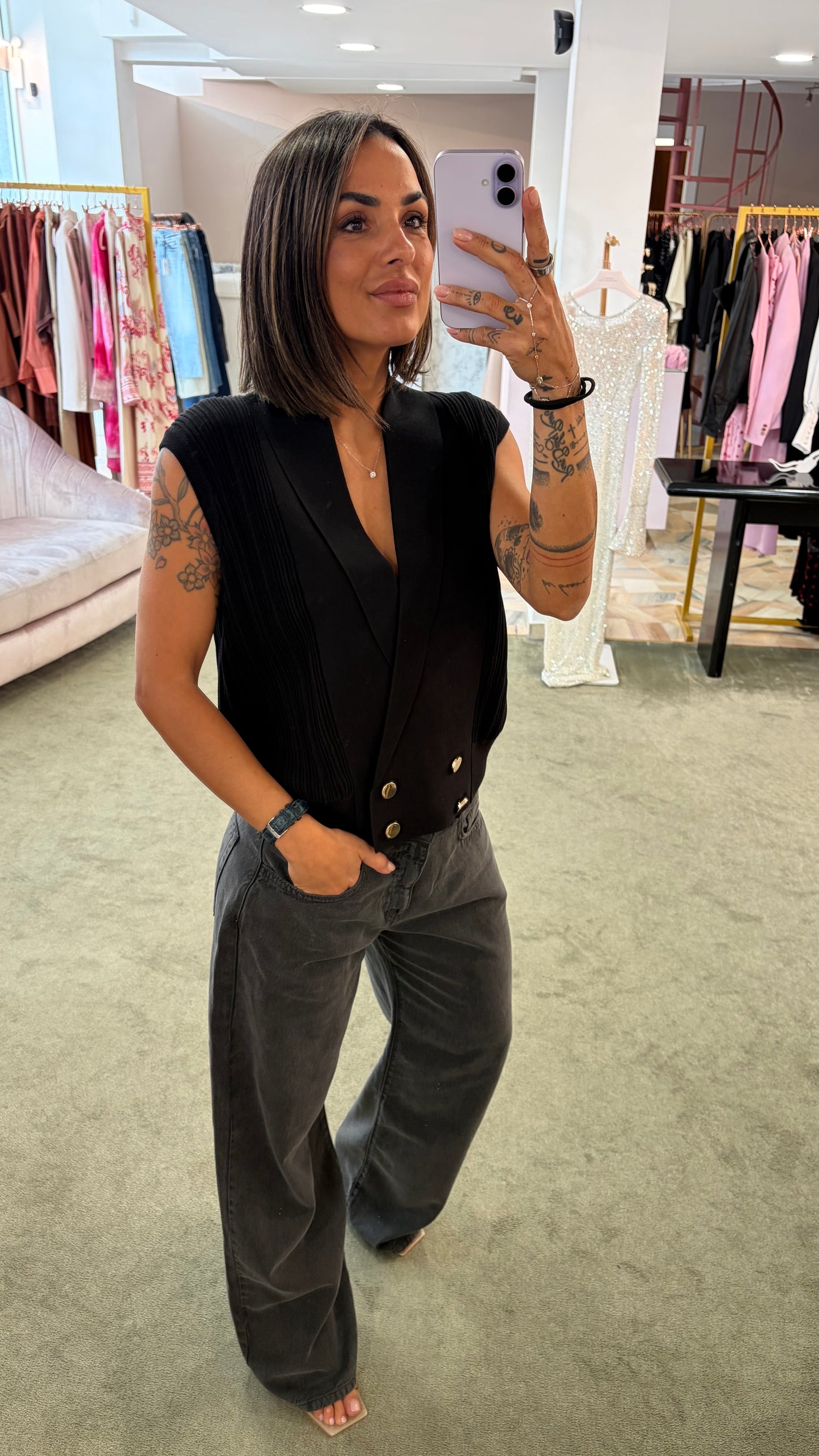 Gilet nero in maglia con bottoni oro fr