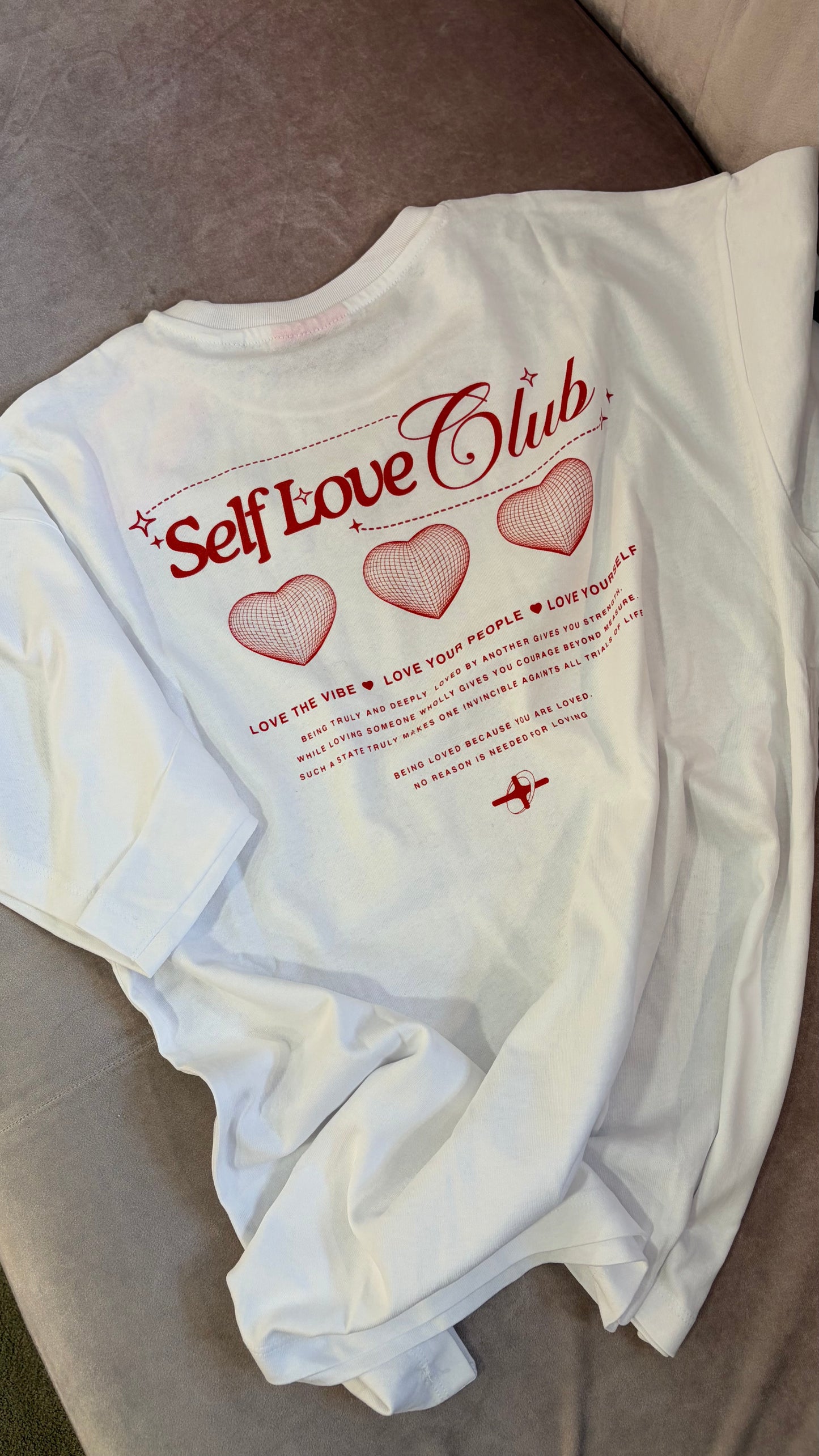 T-shirt bianca San Valentino self-love