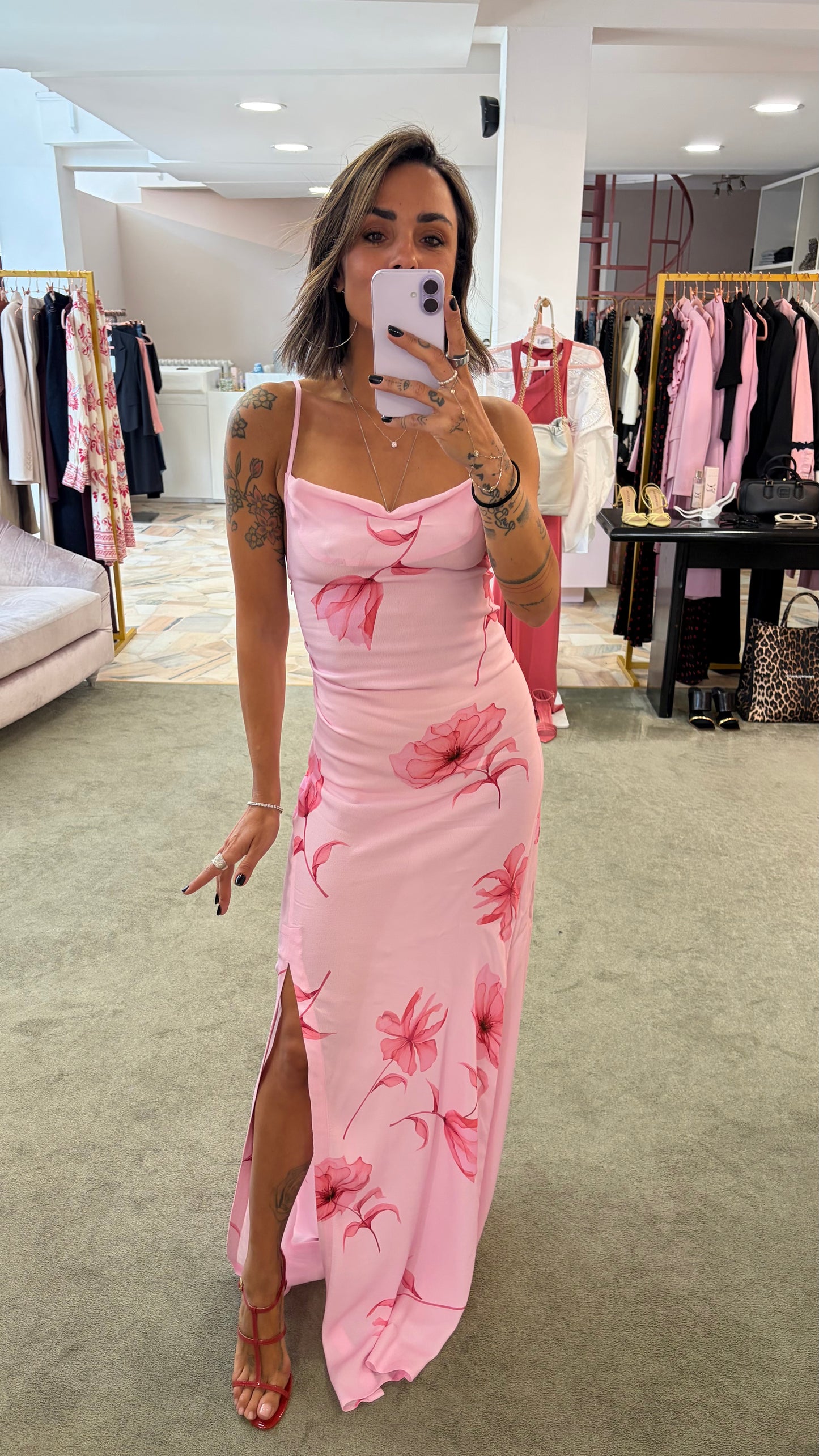 Abito kelly lungo MAR DE MARGARITAS rosa con fiori fucsia
