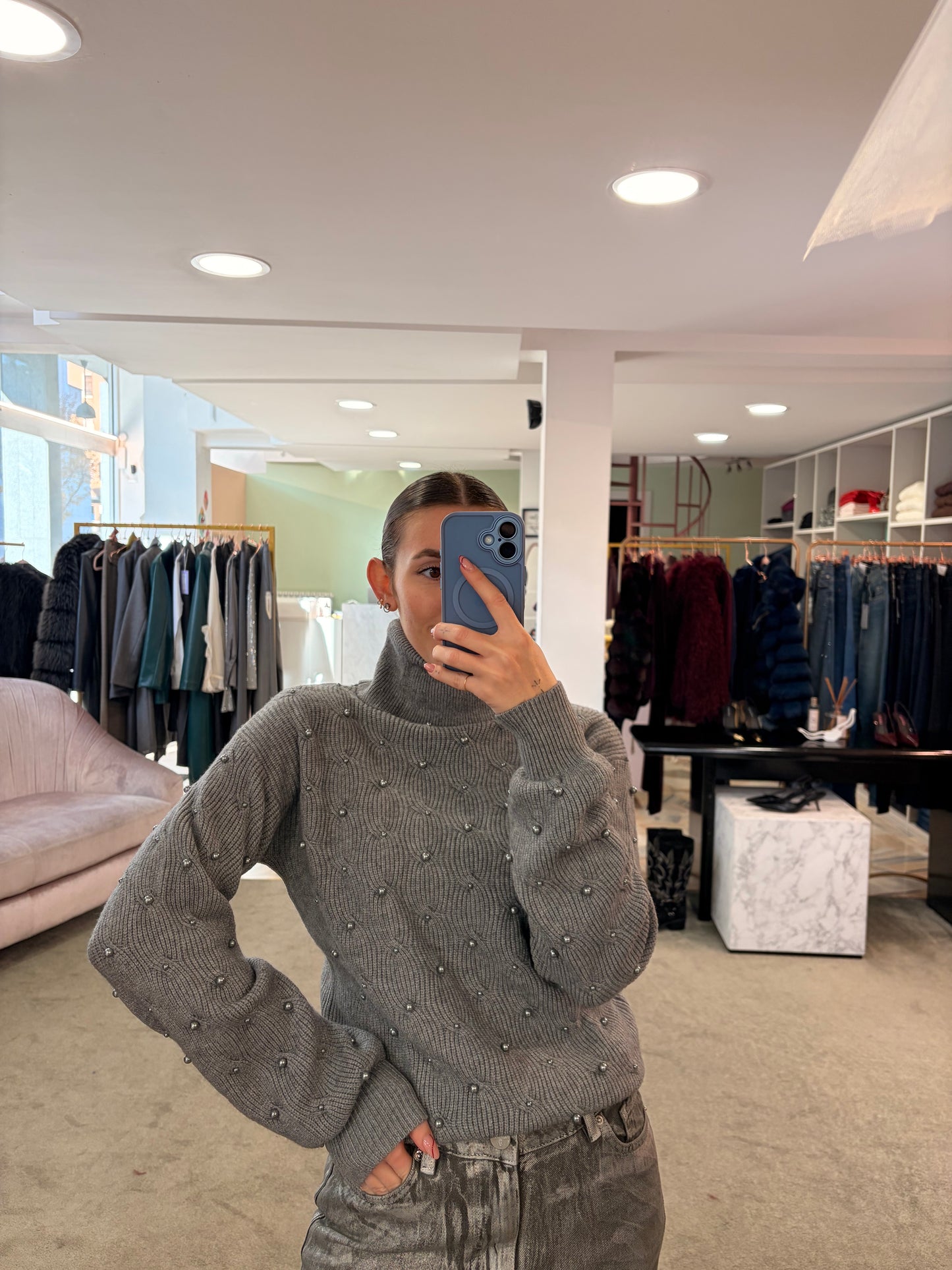 Dolcevita grigio a trecce con perle fr