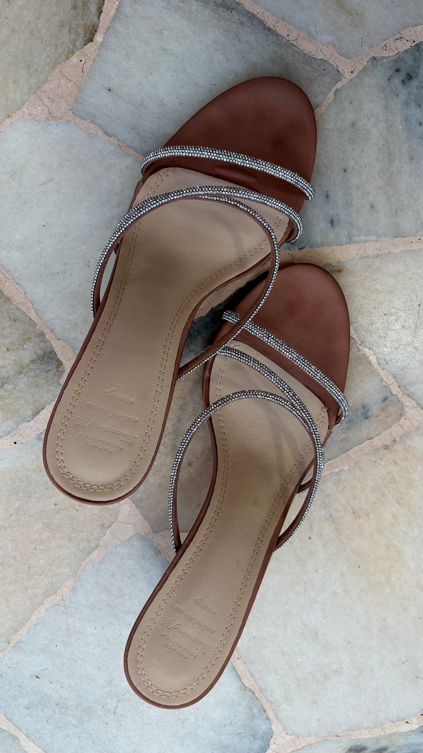 Sandalo mules nude con listini gioiello