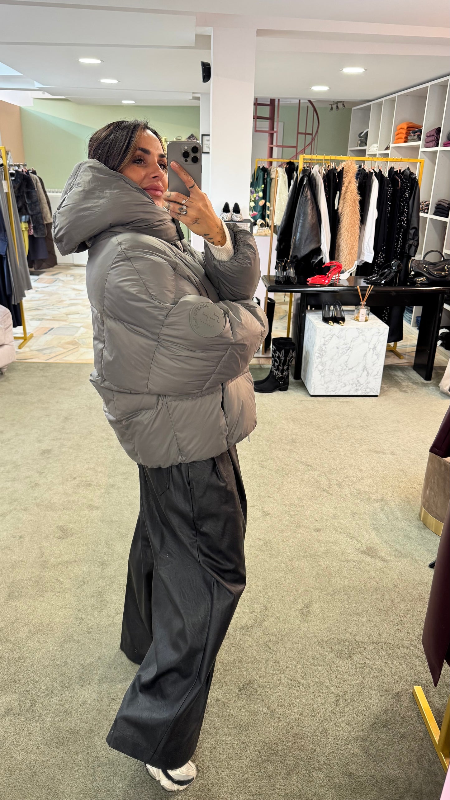 Piumino grigio over con cappuccio Hinnominate