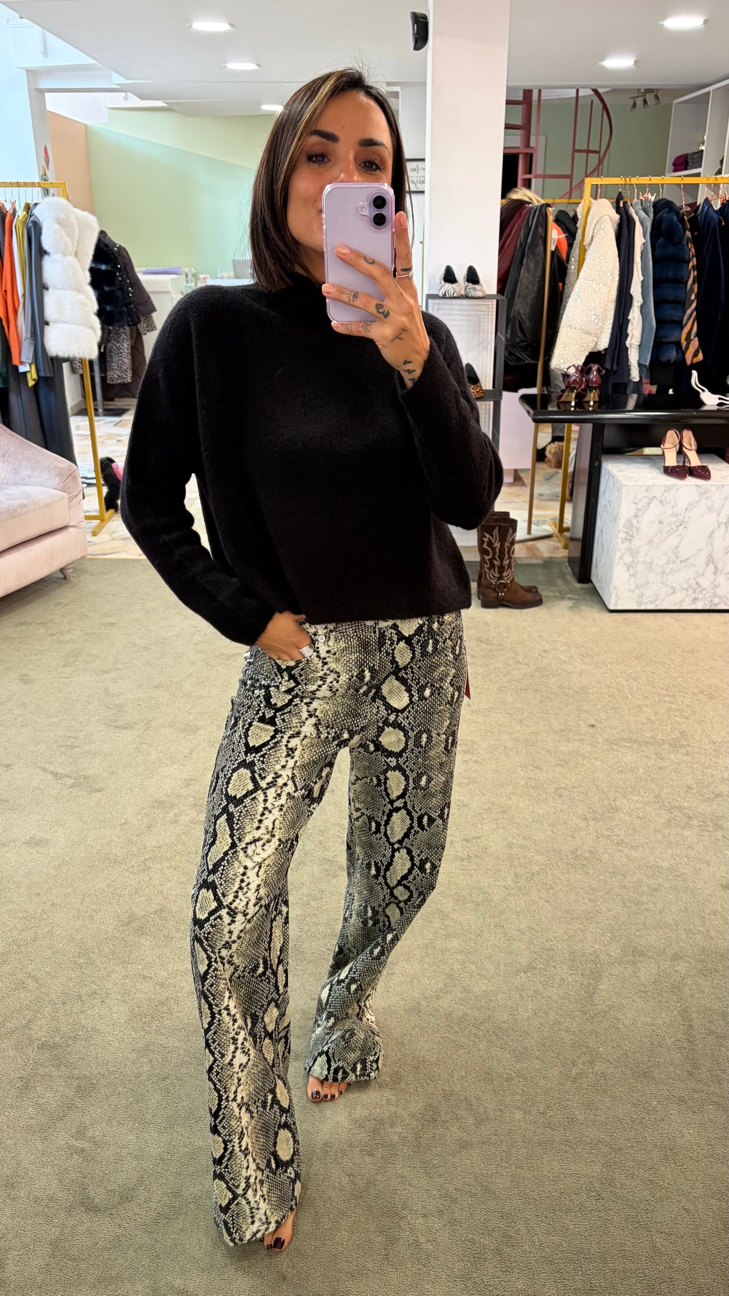 Pantaloni pitonati a costine in velluto jx