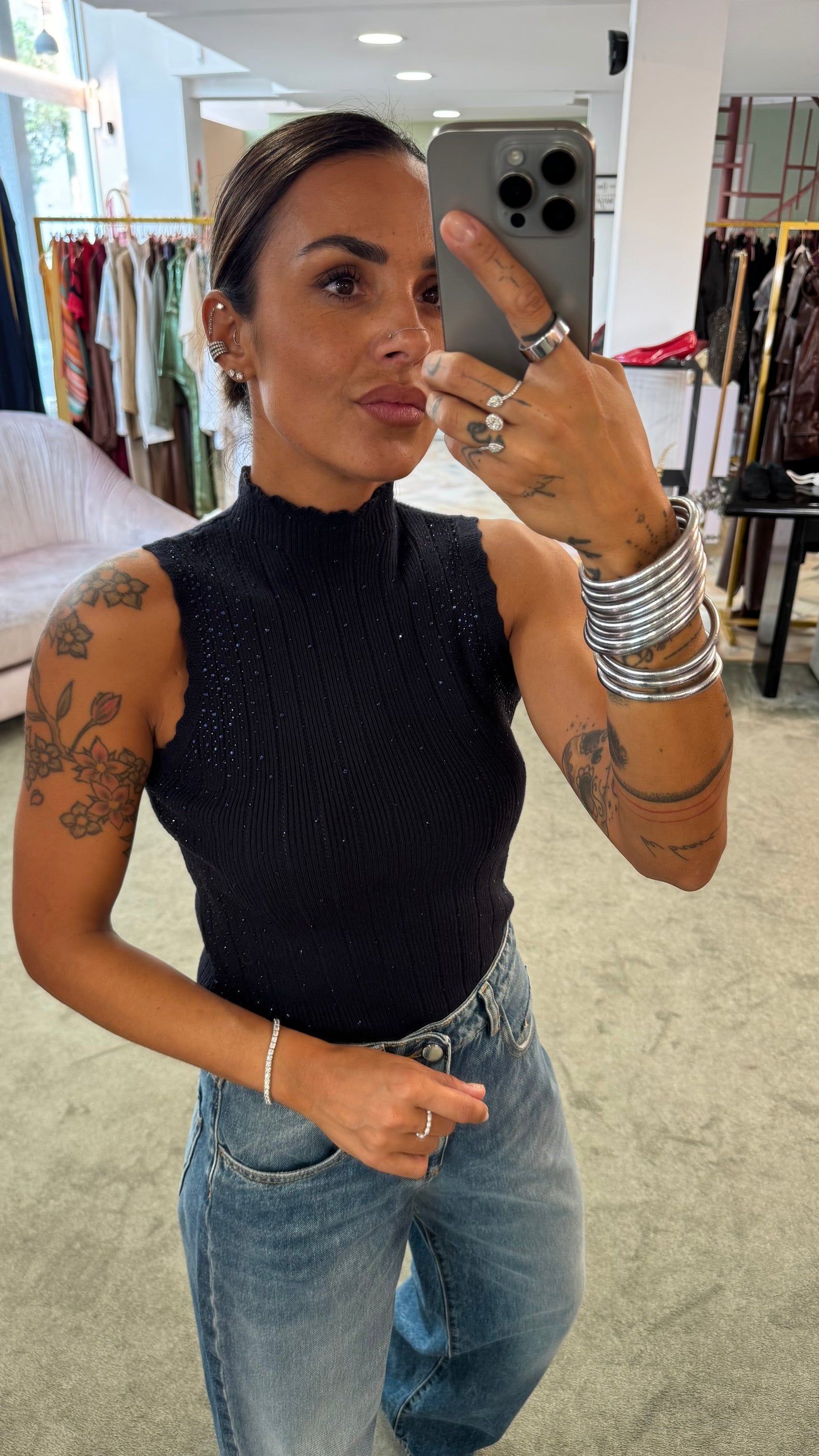 Lupetto smanicato blu notte con cristalli a costine fr