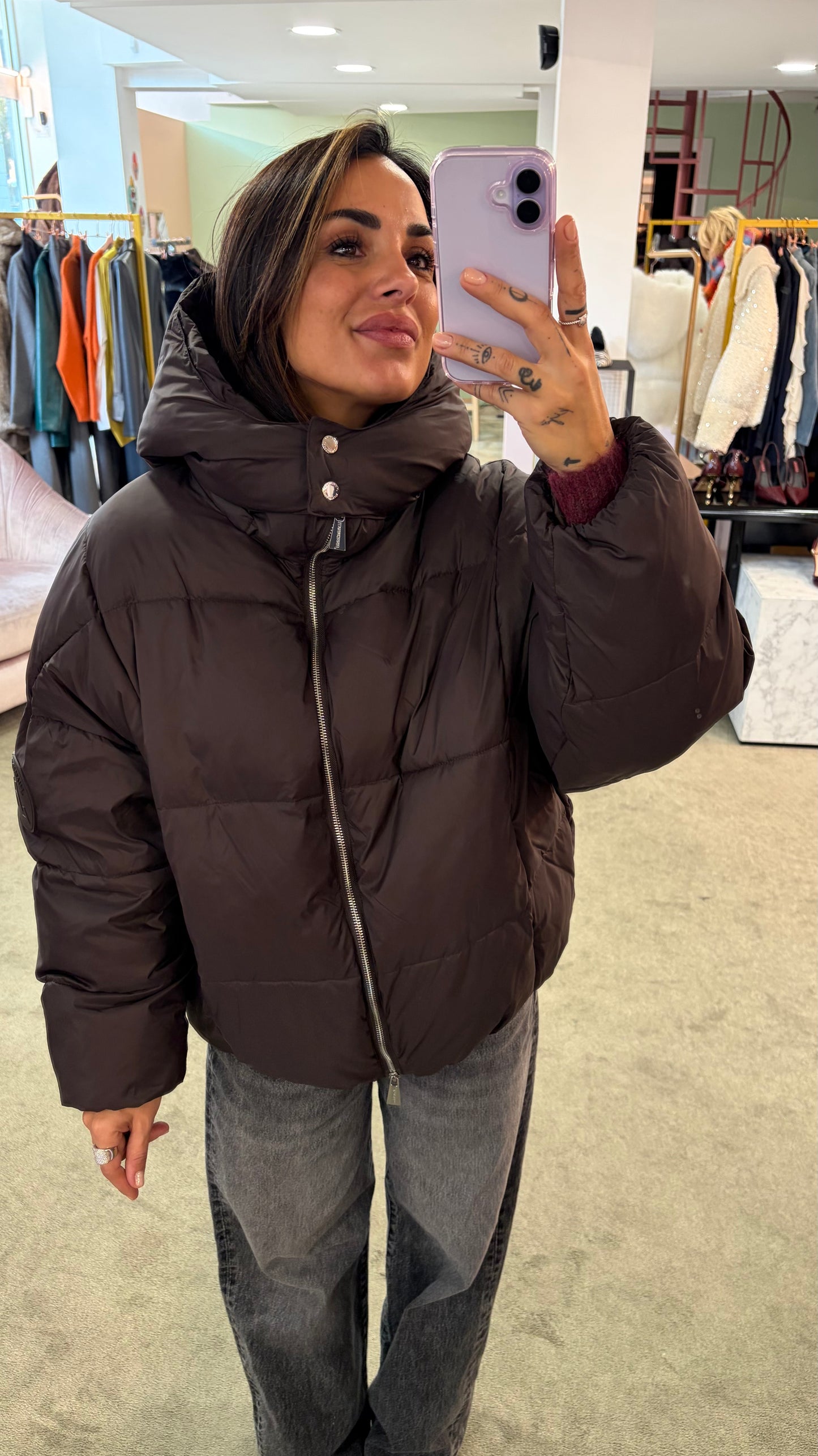 Piumino marrone testa di moro over con cappuccio Hinnominate