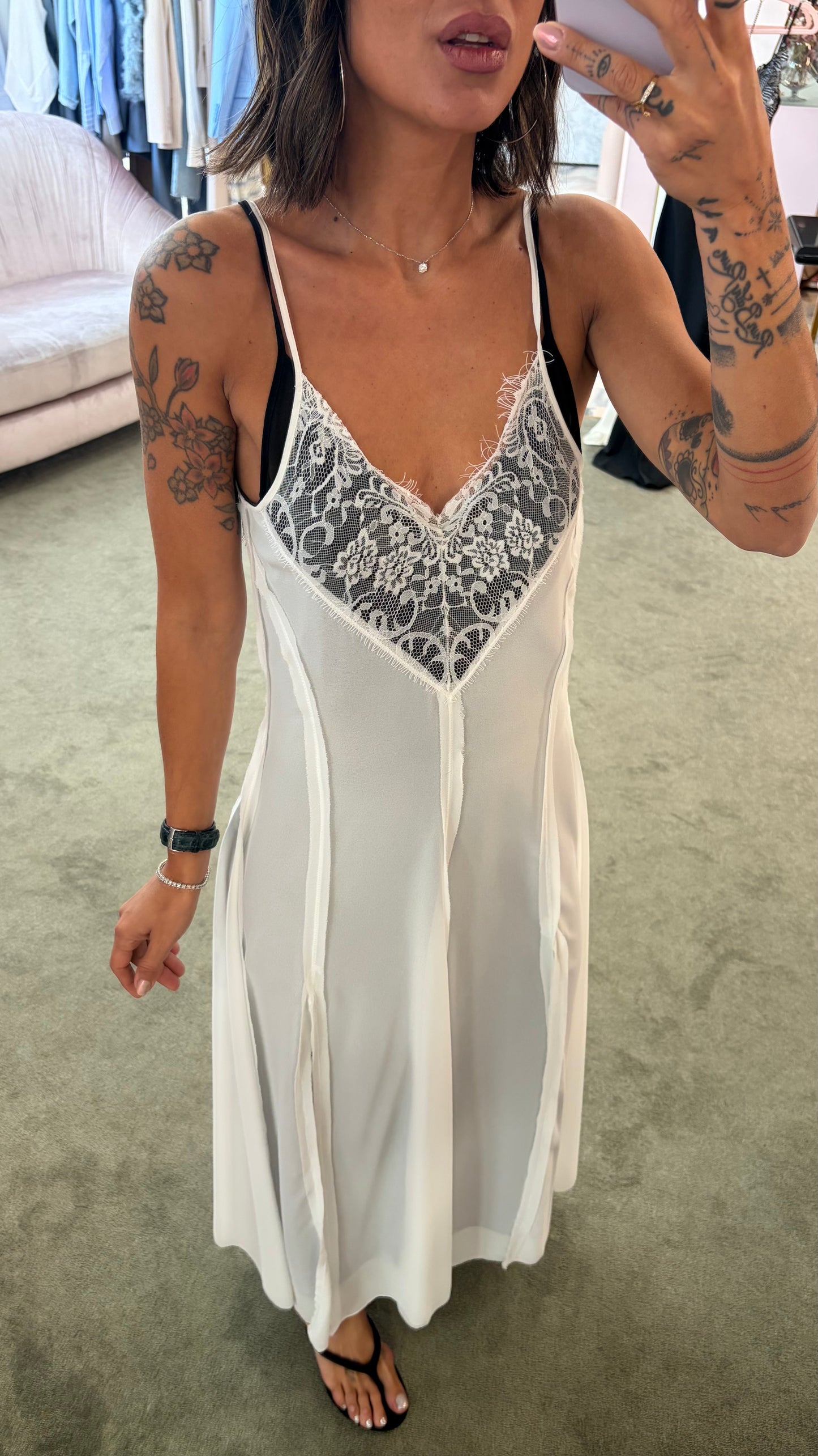 Abito lungo nero e bianco sottoveste con inserti in pizzo fr