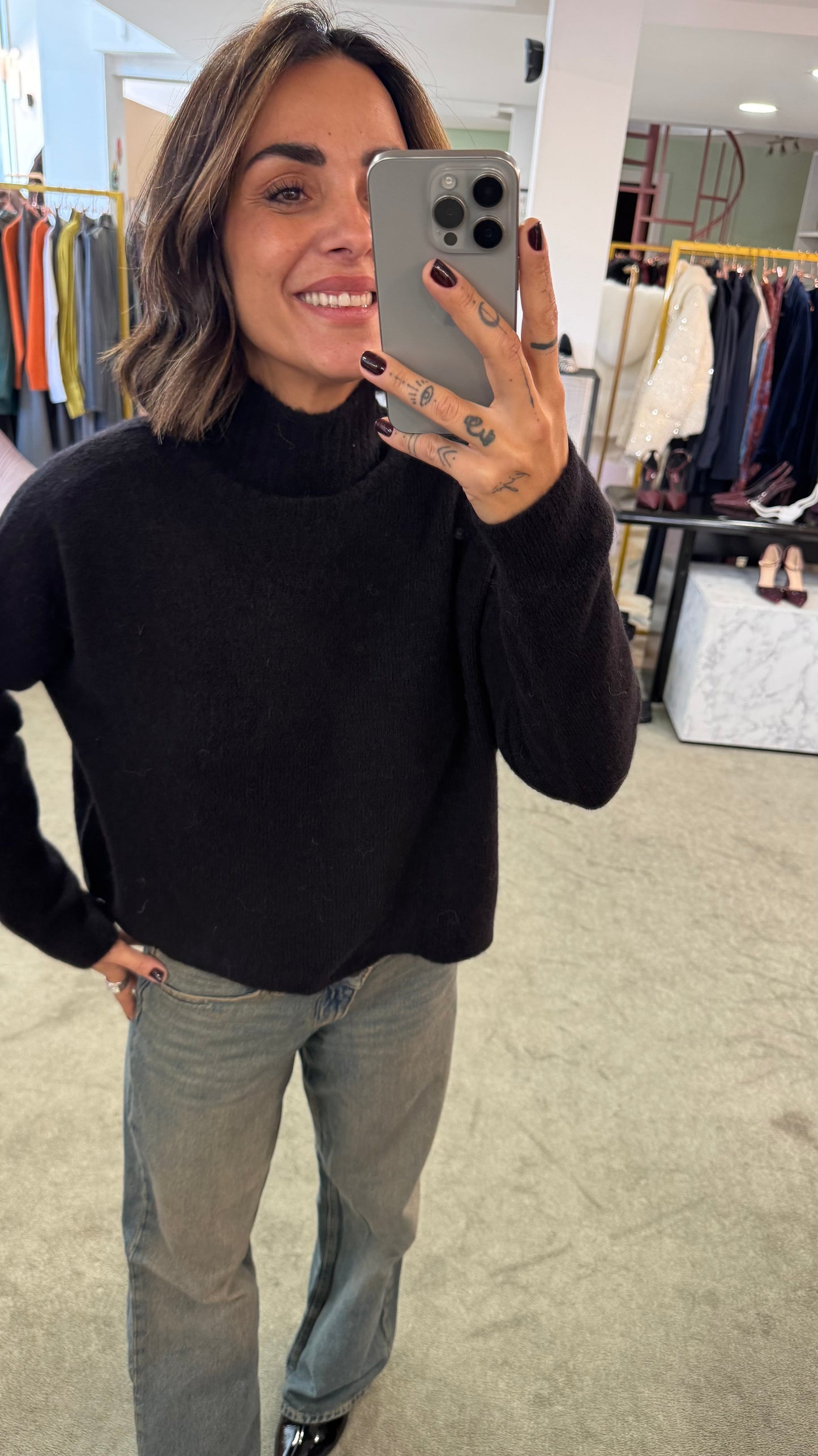 Maglione lupetto nero lh