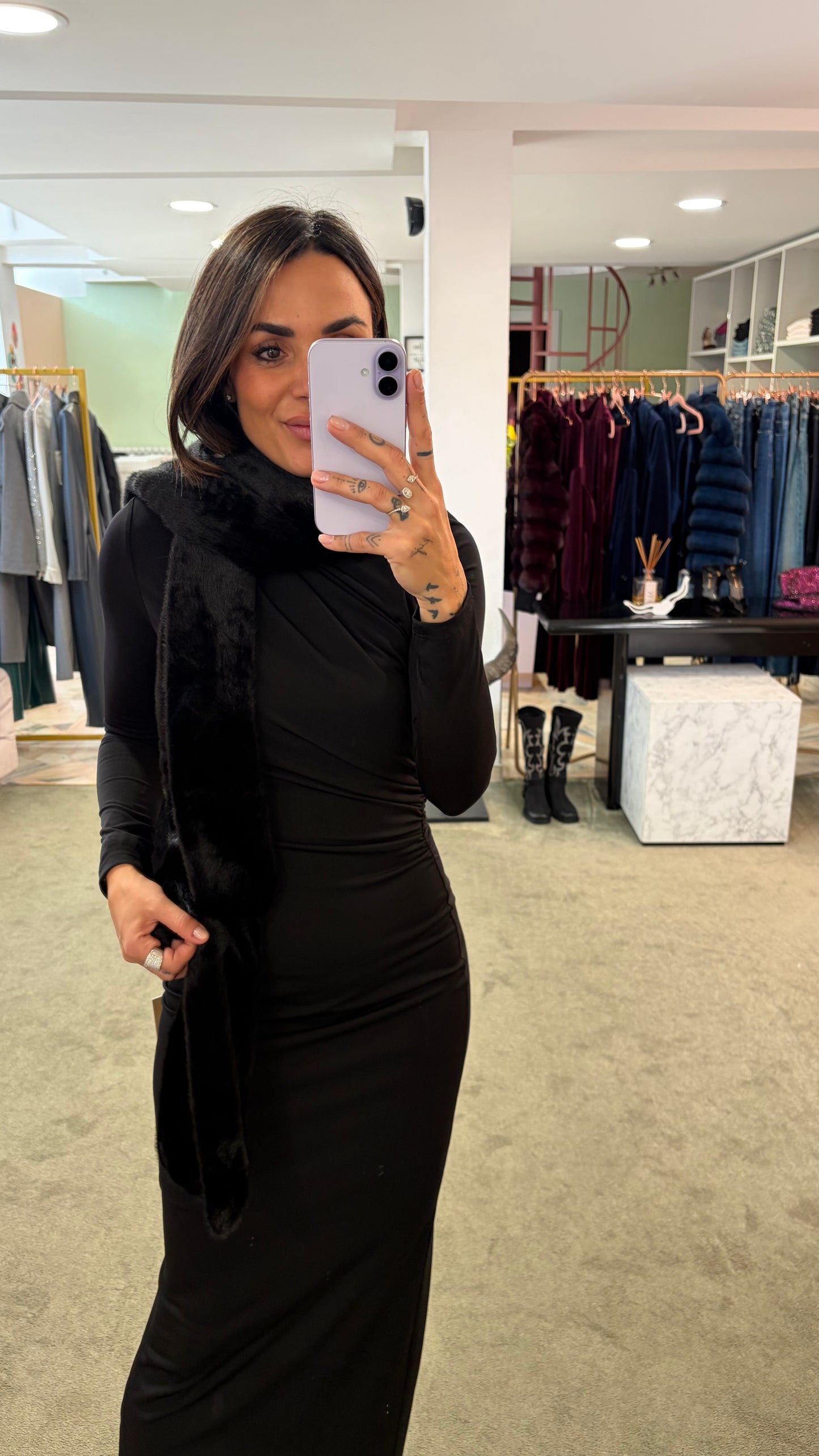 Sciarpa nera in eco pelliccia sy