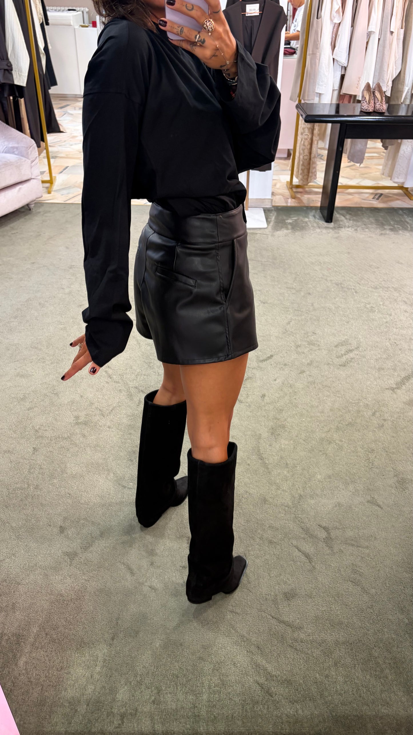 Shorts ecopelle neri ks