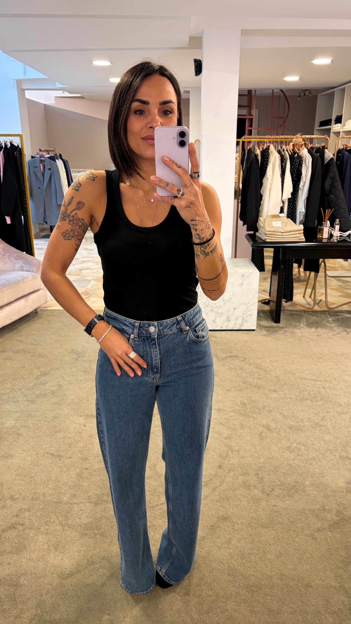 Canotta nera a costine scollo tondo jx